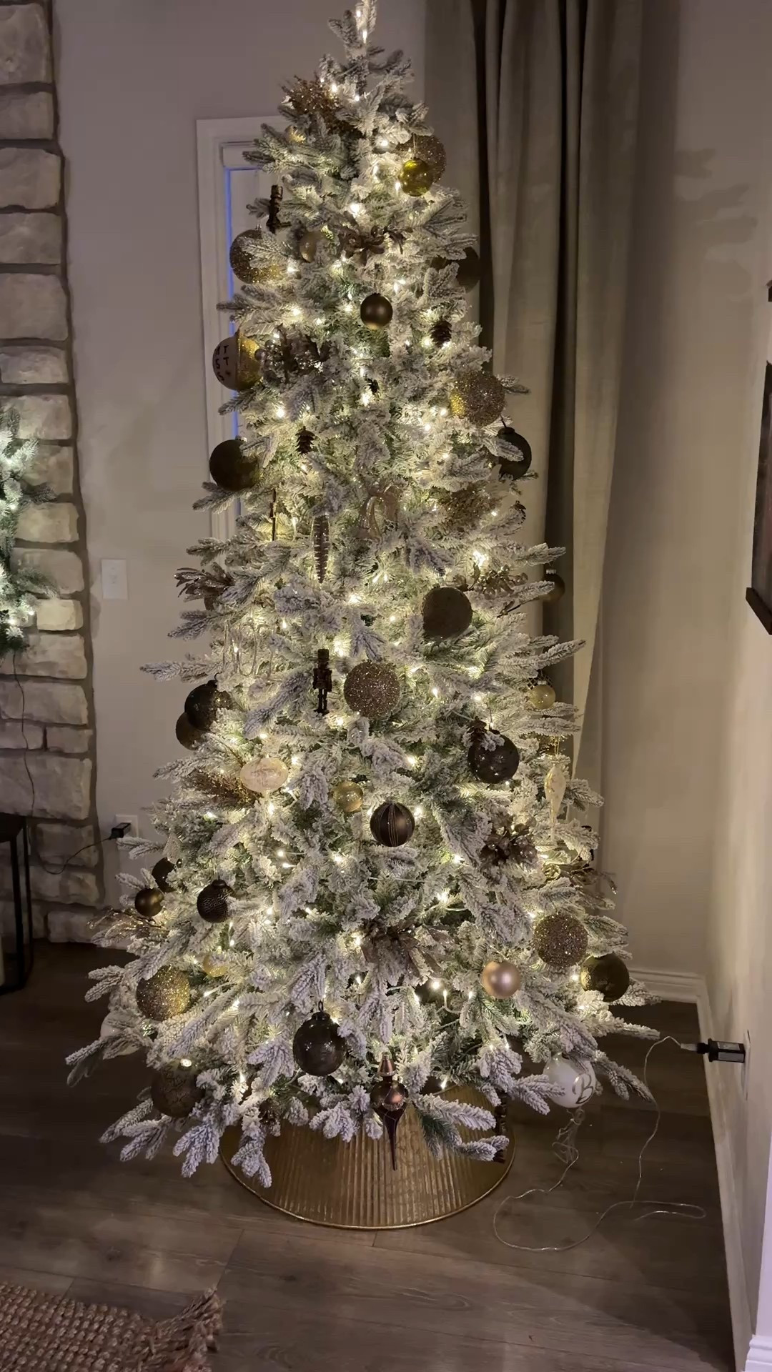 I LOVE our tree every year 🎄 

#LTKSeasonal #LTKHome #LTKHoliday