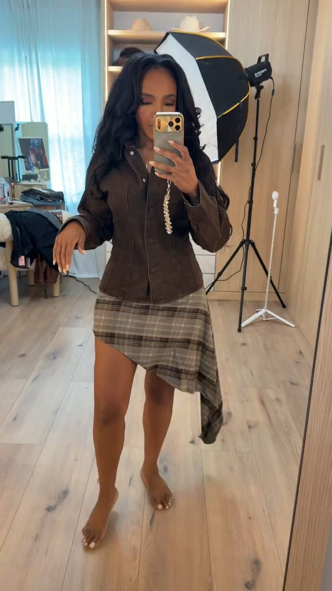 A cozy neutral moment — this fitted @PrettyLittleThing jacket paired with the asymmetric plaid skirt is giving structured meets flirty. Easy, earthy tones that make the whole look feel elevated without trying.

Perfect for brunch, shopping days, or a cute casual date.

📏 Sizing:
Jacket — Small
Skirt — Small
Height — 5’4” | 138 lbs | Bust — 34D | Waist — 27” | Hips — 40”

neutral outfit inspo, plaid mini skirt outfit, fitted jacket look, neutral styling, elevated casual outfits, chic everyday fall looks

✨ Everything linked below for easy shopping

Follow me on Instagram and YouTube @kirasfashionfinds

#LTKPetite #LTKootd
