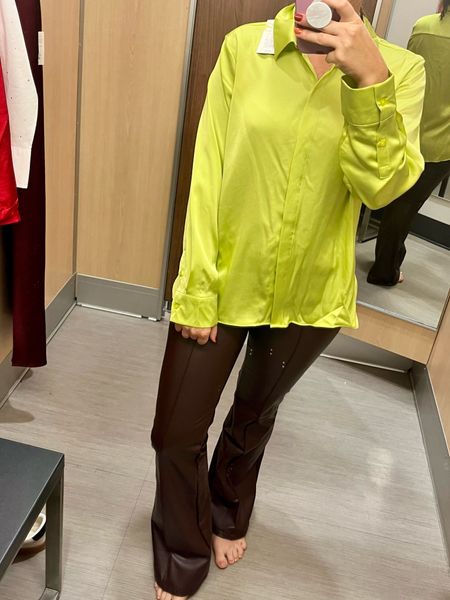 Love this green satin shirt! Comes in so many colors 


Target clothing
Target outfit 

#LTKHolidaySale #LTKSeasonal