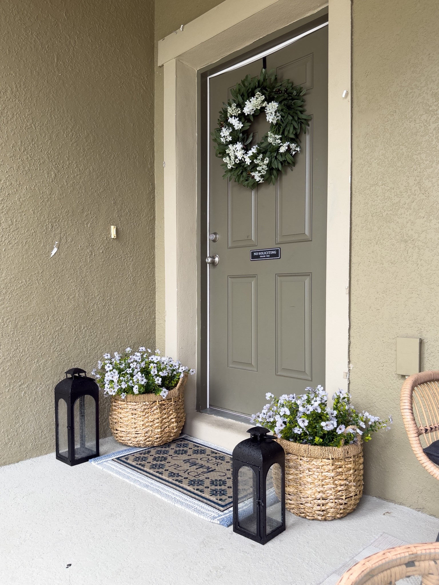 Spring front door 

#LTKSpringSale