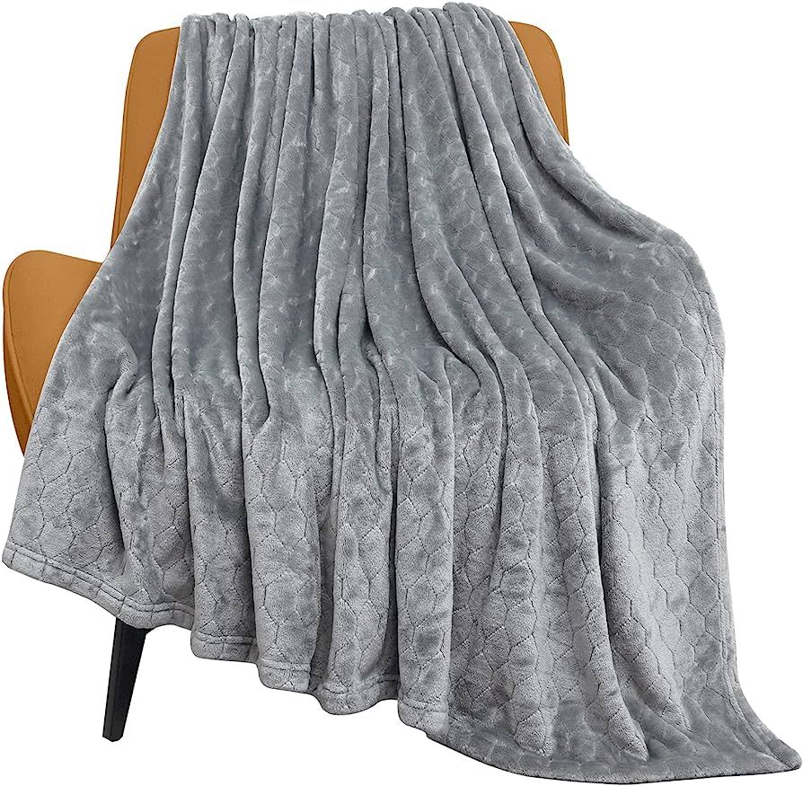 TOONOW Fleece Blanket Super Soft Cozy Throw Blanket 50" x 60", Lightweight Fuzzy Comfy Textured F... | Amazon (US)