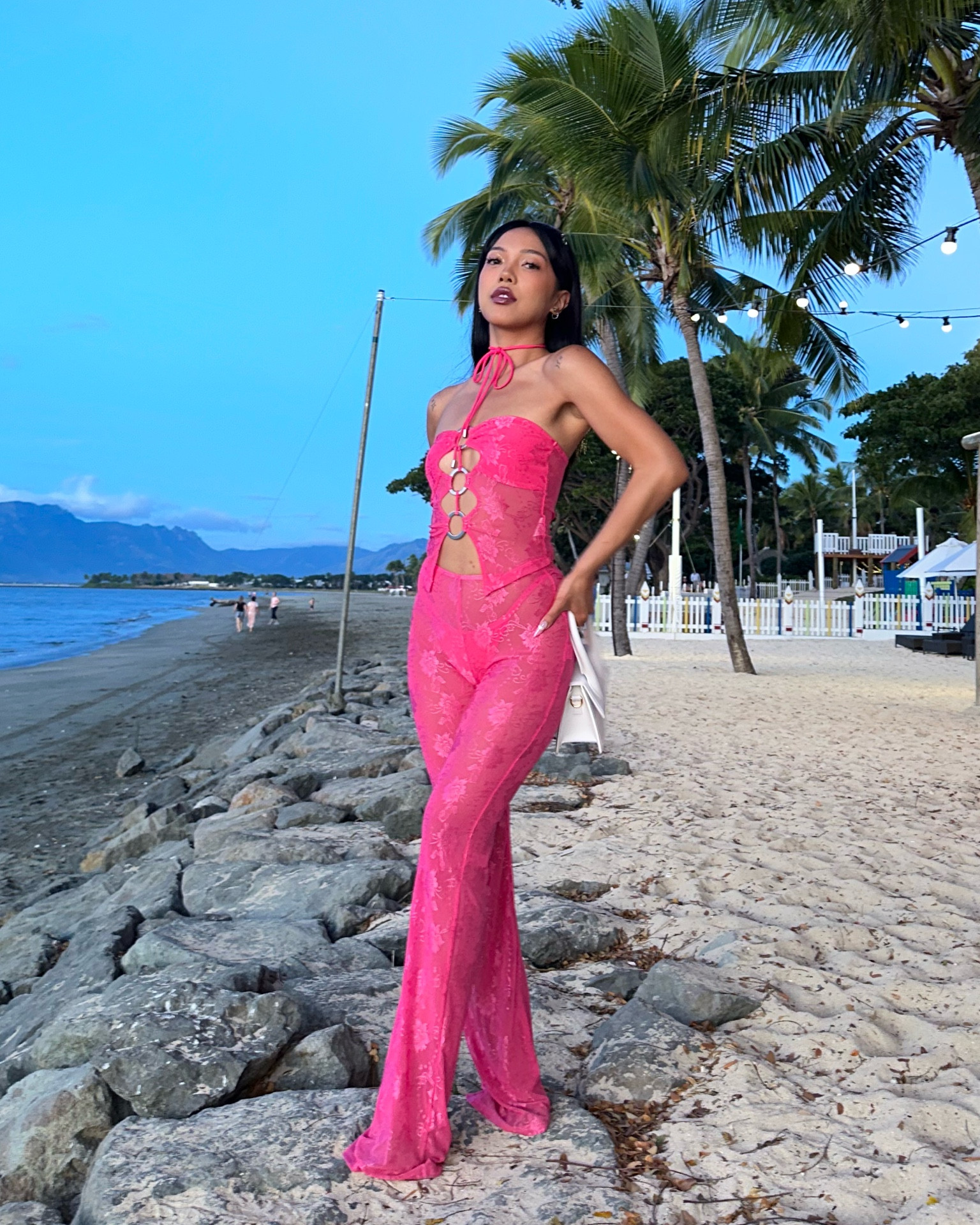 had to wear my new fav pink set on my first night in Fiji 🌴💕

** im more of a sustainable shopper nowadays however I still wear old clothes from brands that I no longer support. I will cont to post the exact item even if it’s from fast fashion brands bc I understand that price point is a necessity for some, however will also link a similar, more sustainable option as well **

#LTKstyletip #LTKtravel