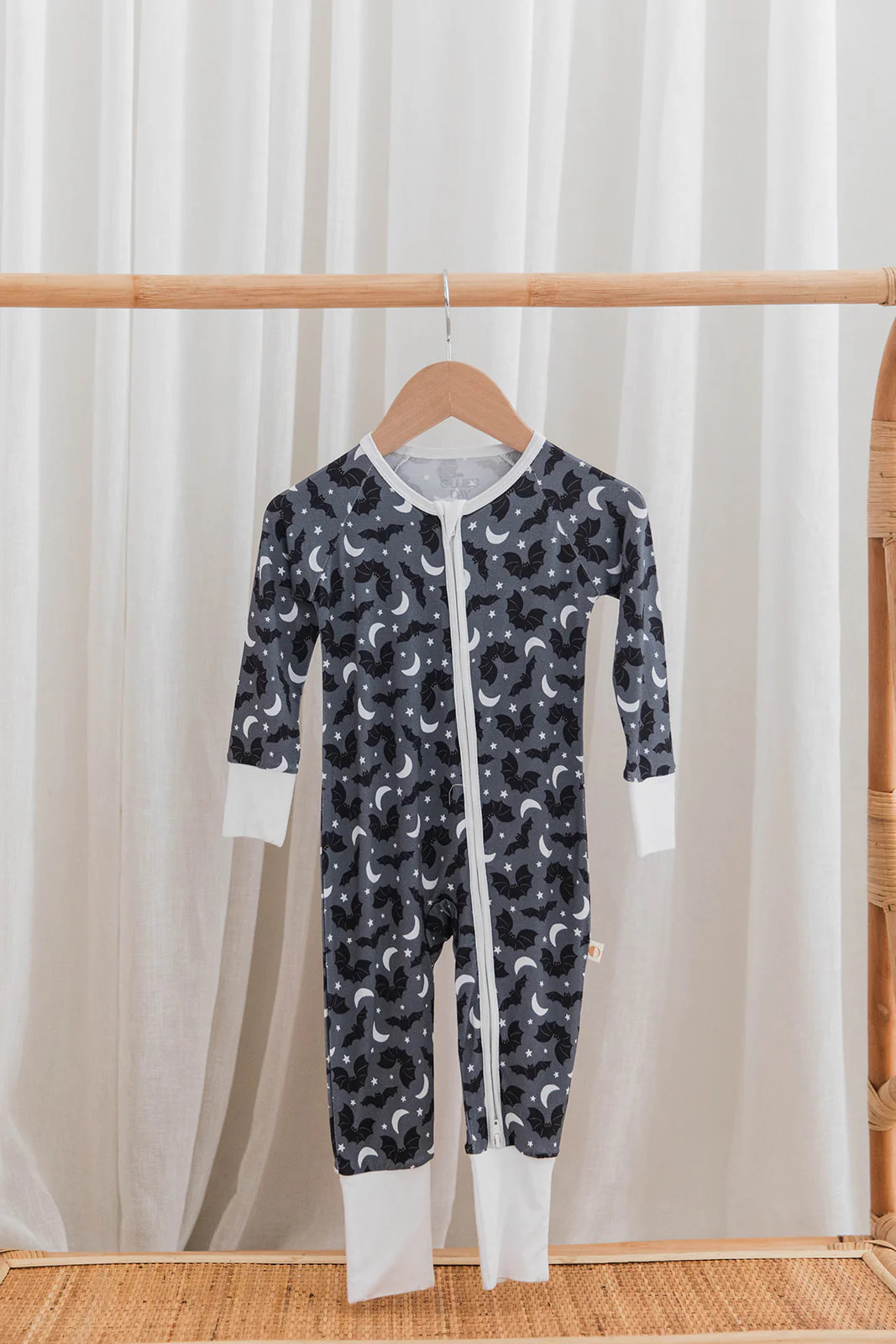 Baby & Toddler Zippered Loungewear Romper – Halloween Bats & Moons Print | Ollie's Day