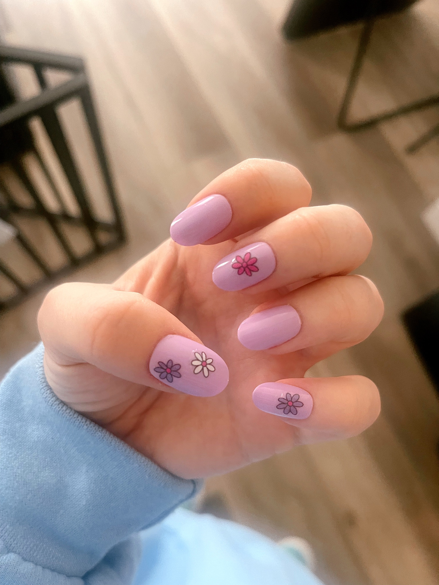 If u want press ons that LAST and are cute af - pls try these!!!! 

#LTKstyletip #LTKFestival #LTKbeauty