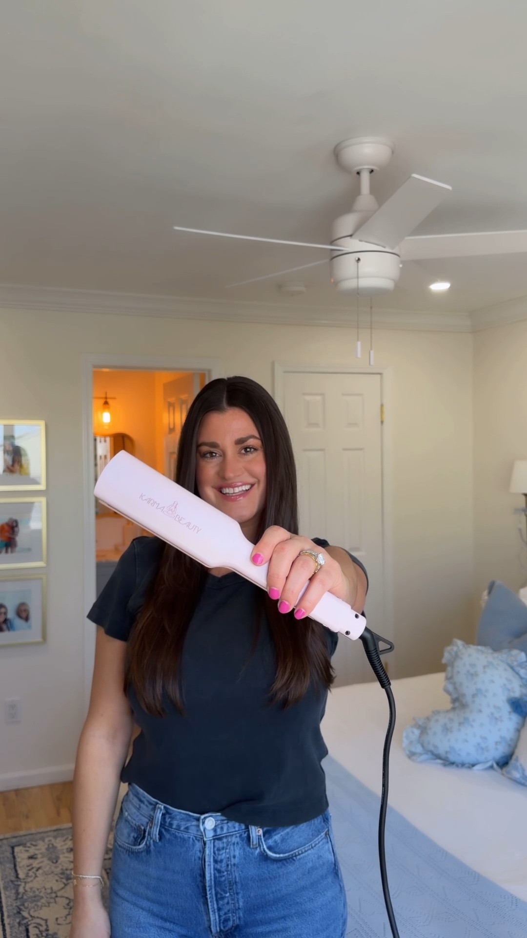 @Karma Hair Beauty Sea La Vie hair straightener! 

#LTKgrwm