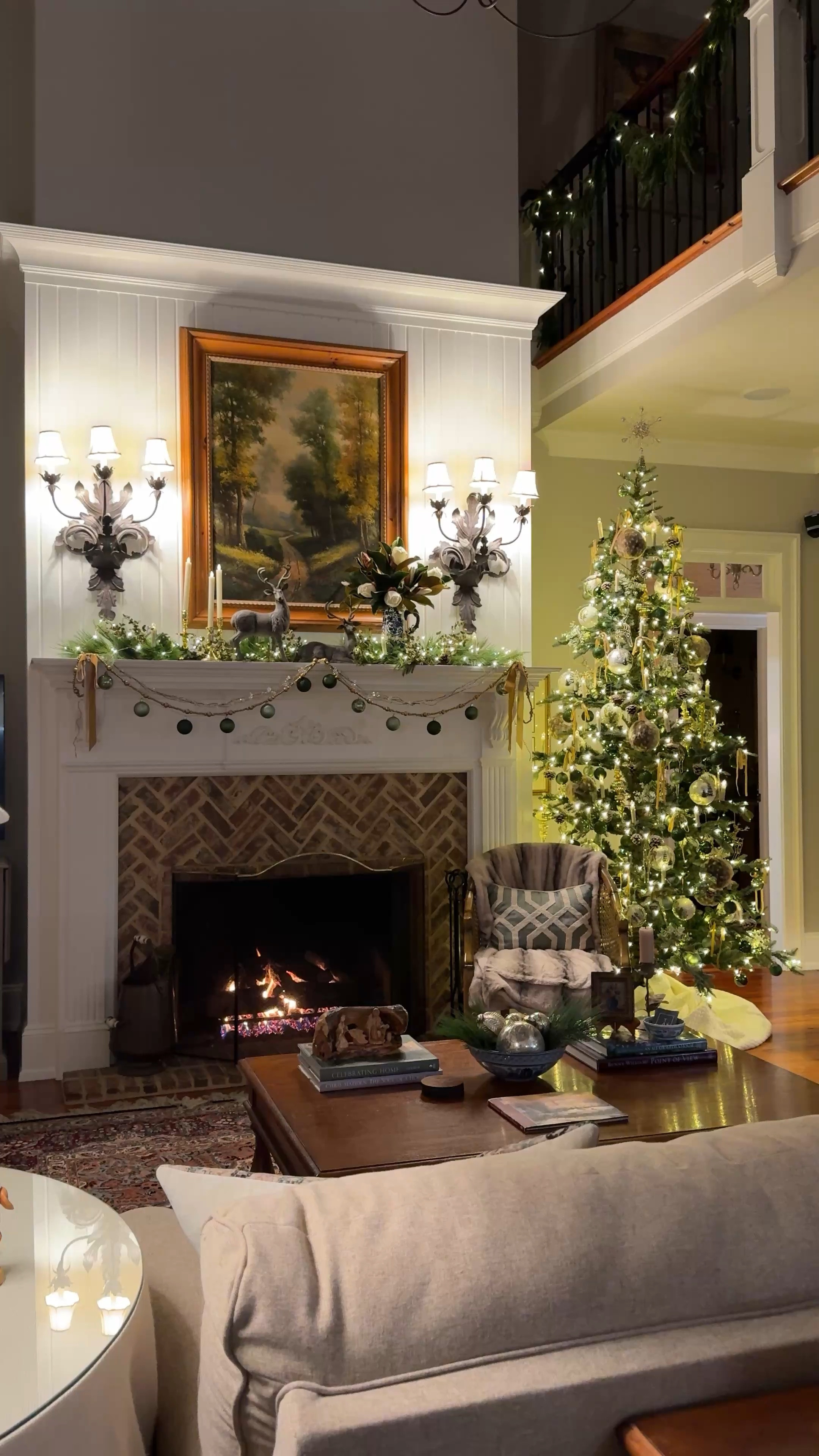 Traditional Christmas #garland #christmaslights #kingofchristmas

#LTKHome #LTKHoliday #LTKSeasonal