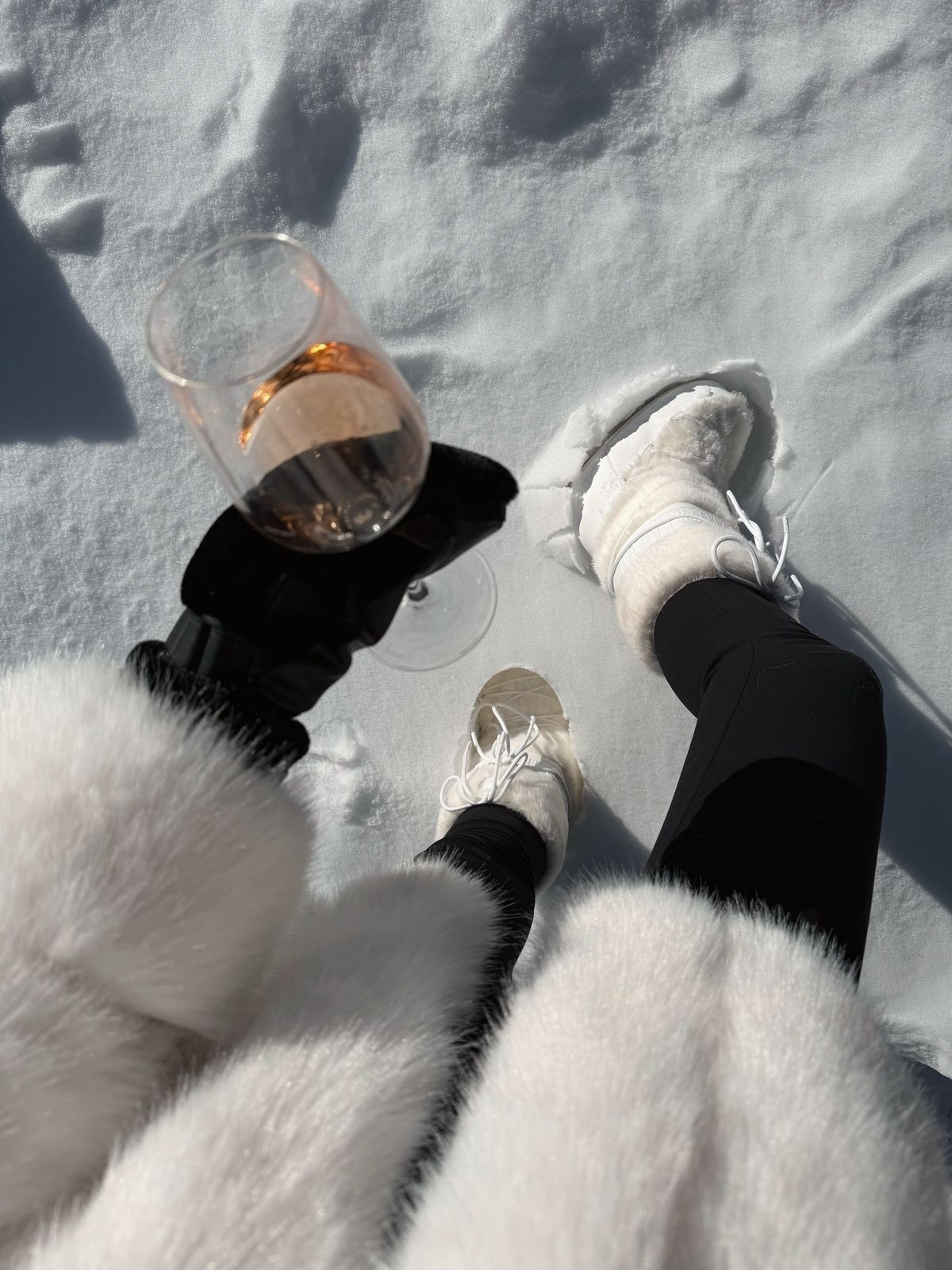 Glam après ski vibes ❄️✨ rich girl energy but make it Amazon prices 💅🤍
Cozy luxe layers faux fur moments and chic neutrals you’ll wear on repeat ⛷️🤎
These are the staples that go from ski lodge to coffee run without trying ☕️❄️
We found the look for less so you can get it all babe and still feel expensive 💸✨
Effortlessly chic always cozy always that girl 🥂🤍

#ApresSkiStyle #RichGirlEnergy #LuxuryForLess #WinterChic #AmazonFinds #ThatGirlVibes

#LTKdayinmylife #LTKgrwm #LTKValentine