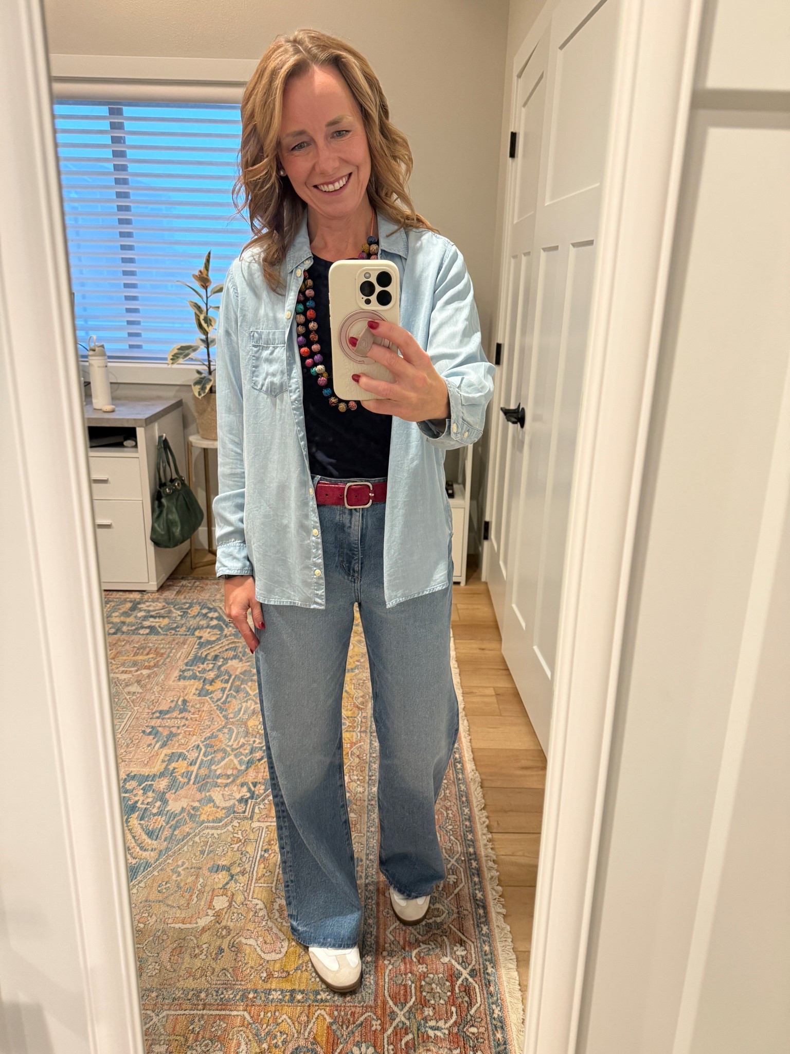 Paired the new baggy jeans from Loft with some sneakers, an Amazon T-shirt and this chambray shirt from Macy’s that is so soft!  



#LTKFindsUnder50 #LTKOver40 #LTKFallSale