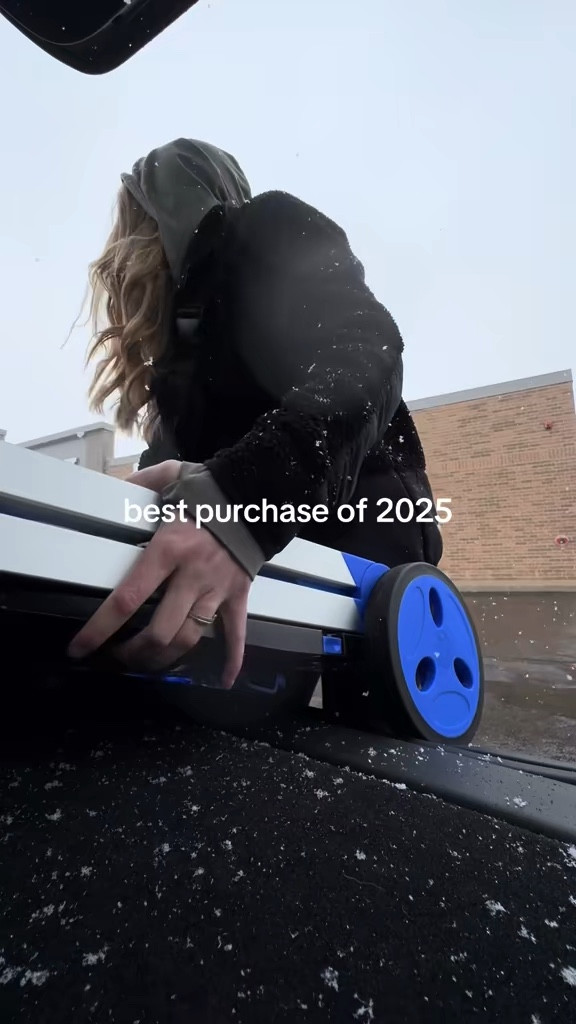 POV: you finally stop making 10 trips from the car to the house 🙃

This collapsible cart is the most practical thing I’ve bought this year. Groceries, Costco hauls, laundry, sports gear… it carries EVERYTHING and folds flat when you’re done.

I seriously don’t know how I lived without it.

Grab it before it sells out 🛒