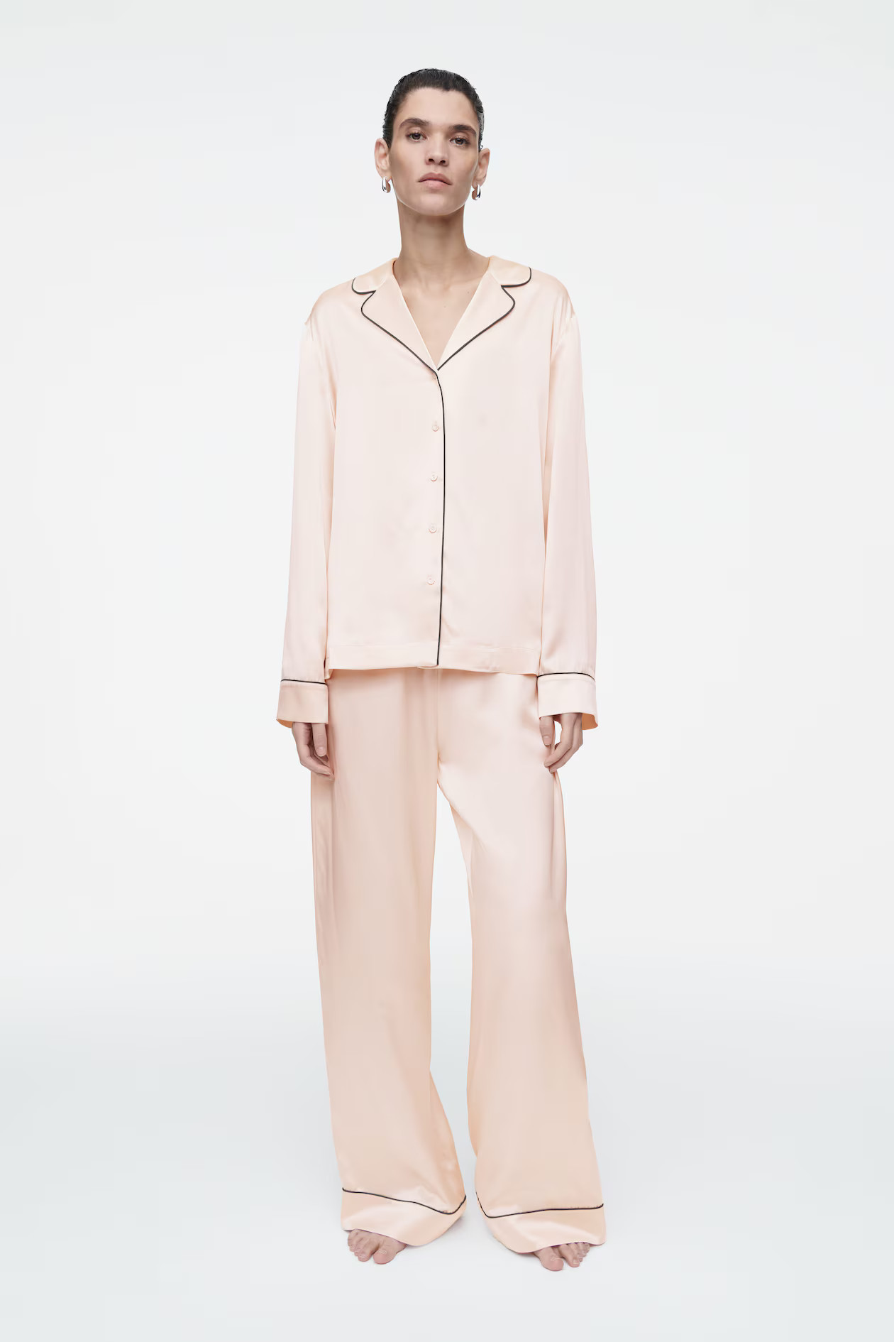 PANTALON DE PYJAMA PASSEPOILÉ EN SOIE - ABRICOT | COS (EU)