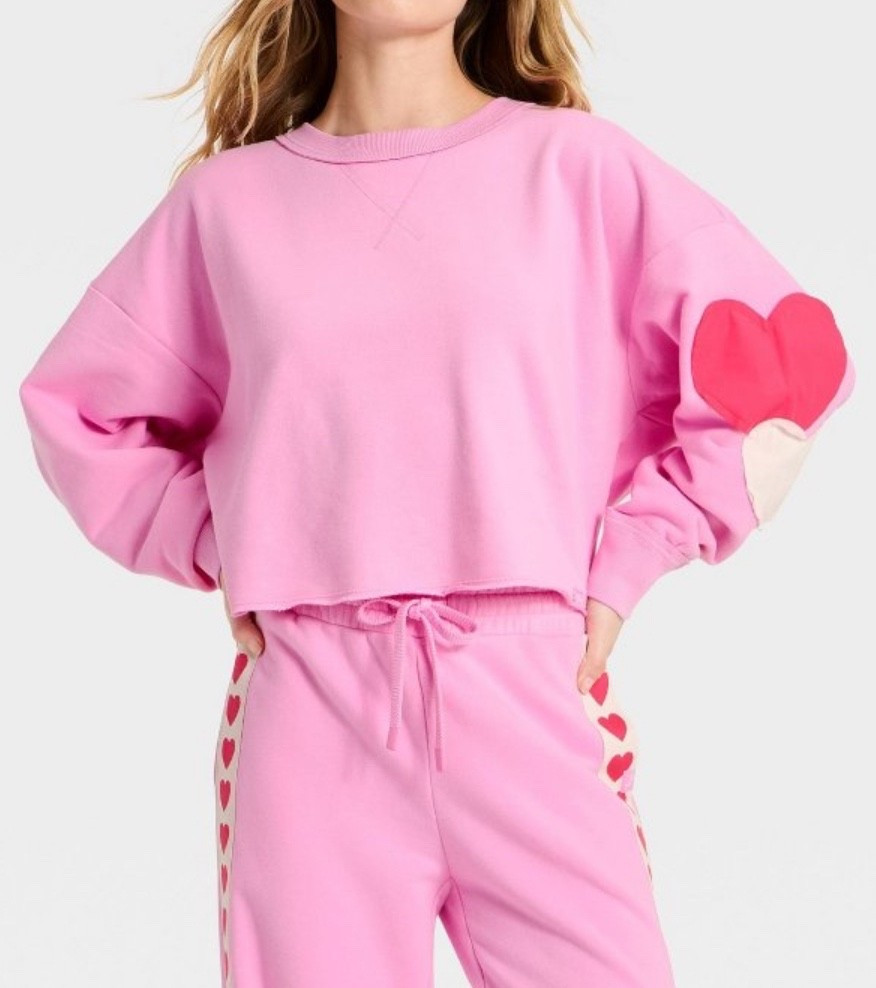 Valentine’s Day women’s merch at Target.  most start at XXS


Fashion. Tween. Teen. Graphic sweat. Sweatshirt sweatpants hearts love February 14. 

#LTKSeasonal #LTKFindsUnder50