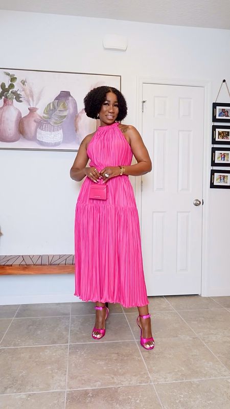 On Wednesdays we wear pink… Obsessed with this side cut out detail dress. So perfect for spring/summer and is under $40 and comes in a print and orange. 
Wearing a size medium!
It can be worn to brunch, graduation, or pop a blazer on for church.


#LTKstyletip #LTKVideo #LTKfindsunder50