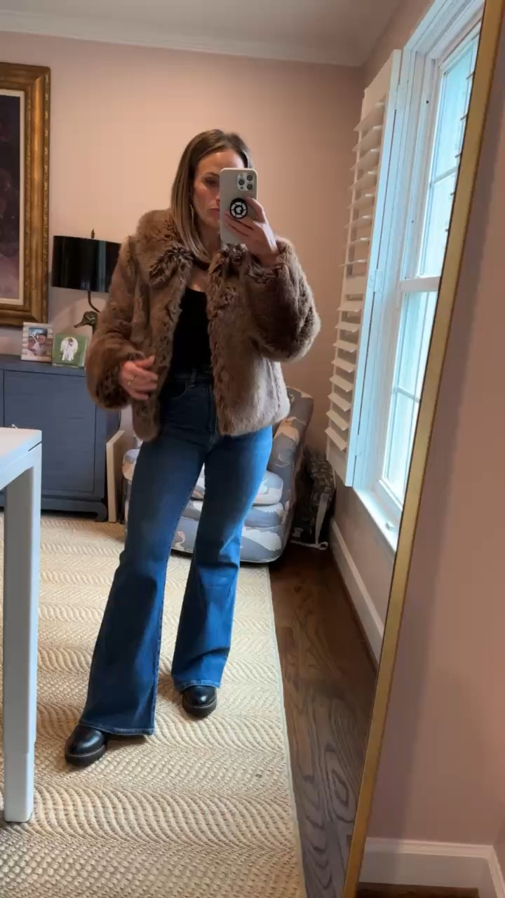 How to style Chelsea boots with flare leg jeans.

#LTKStyleTip #LTKShoeCrush #LTKSeasonal