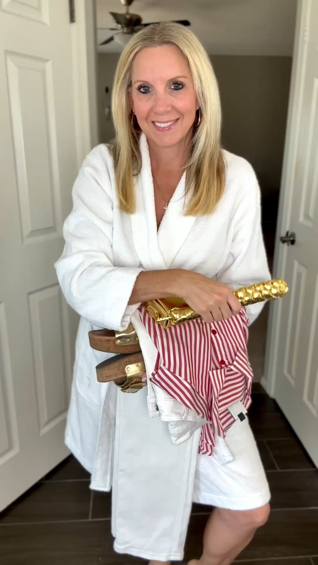 Styling my new Cabi top for spring! 
I picked up this adorable piece at a party recently and just had to show you how cute it is! 🥰

I’ve linked a very similar Amazon version to help you create the same look. If you’d like the link to this Cabi top, DM me and I’ll send it right over!