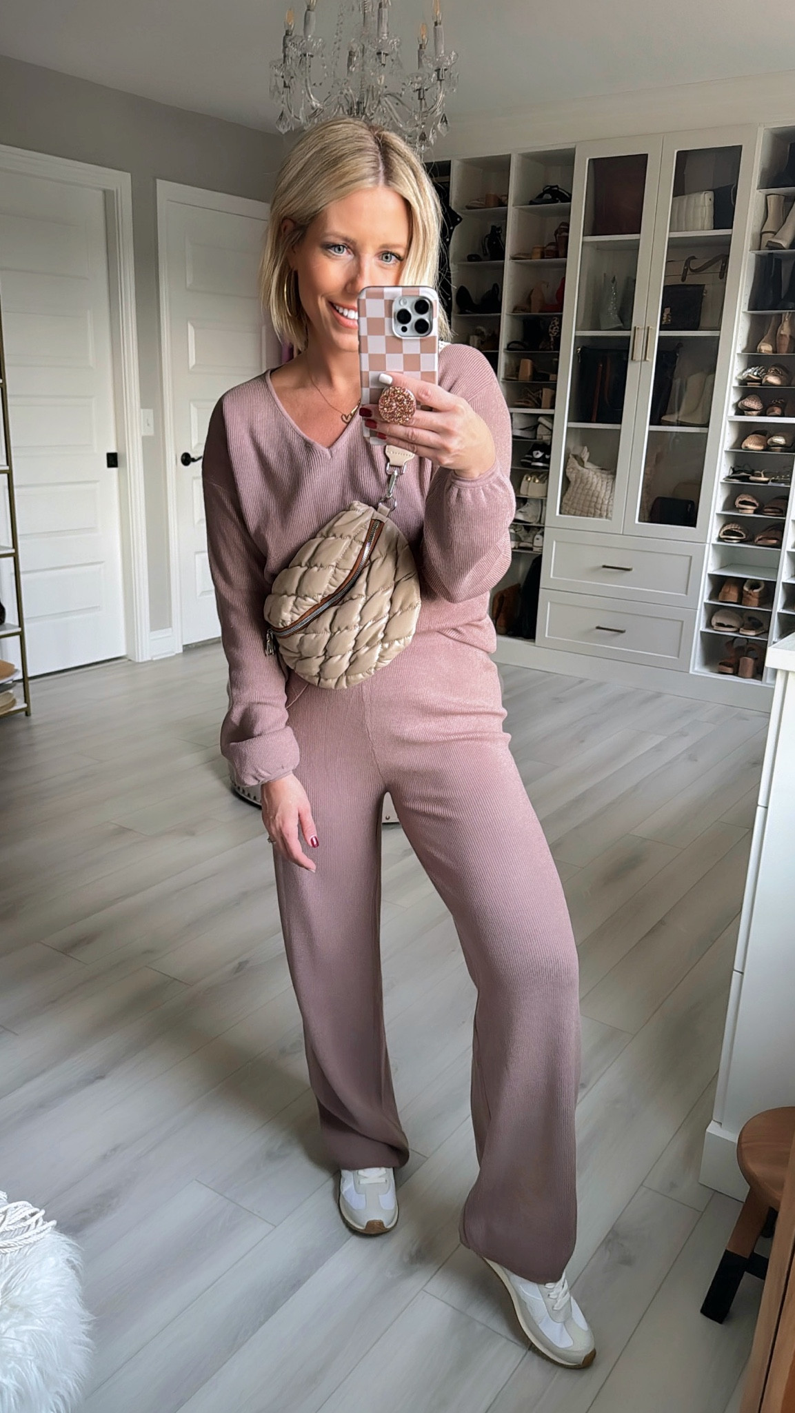 My comfy outfit of the night!!!! I love the color and fit of this knit sweater!!!
Set TTS small
Shoes TTS

#LTKfindsunder50 #LTKstyletip #LTKfindsunder100
