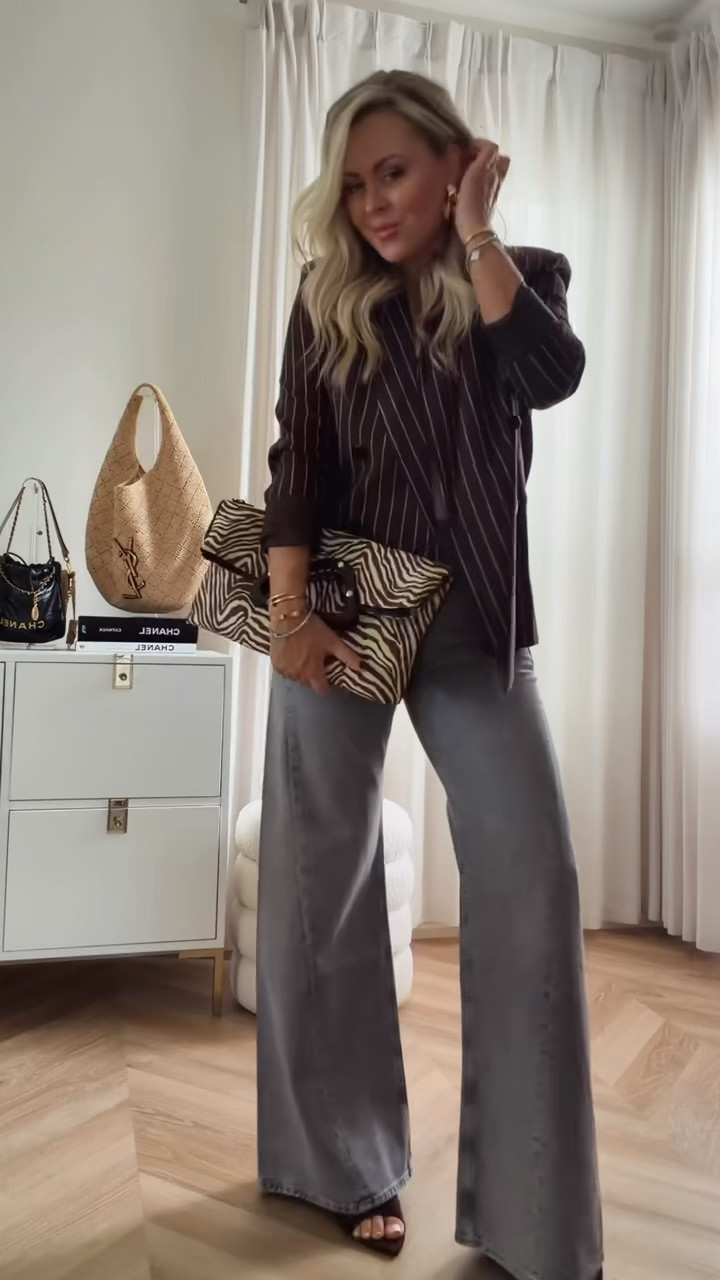 OOTD🫶🏻
New wash in the denim that broke the internet! 🤌🏼

Workwear. Work. Work outfit. Fall style. Fall outfit. Blazer.

#LTKSeasonal #LTKOver40 #LTKootd