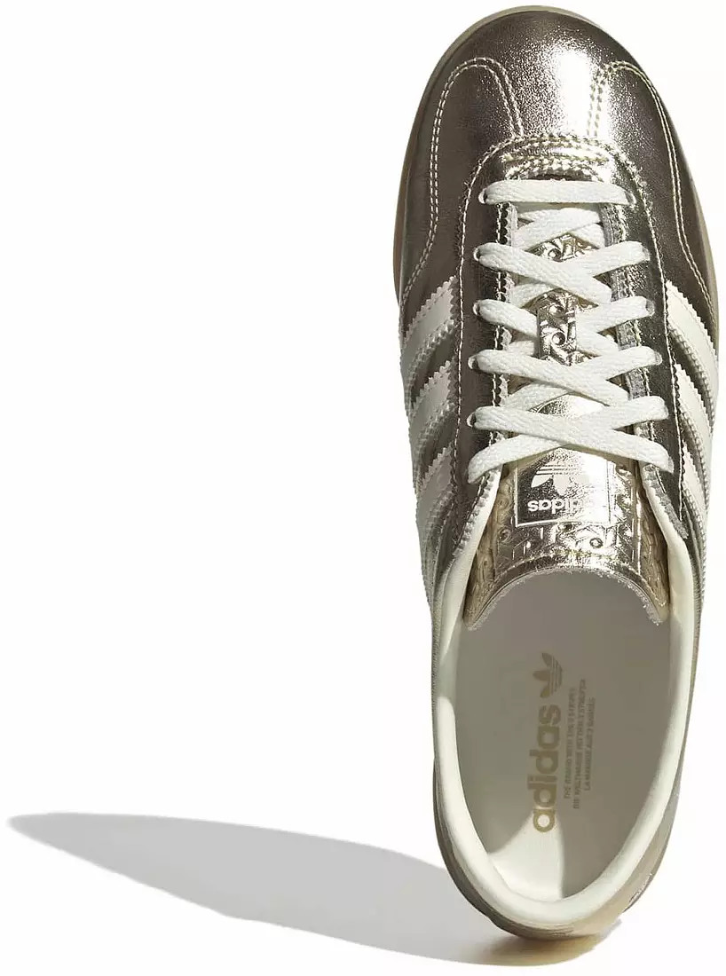 adidas Originals Women's Gazelle Lo Pro Shoes, Size 5.5, Gold Mtlc/Off White/Gum 3 | DICK'S Sporting Goods