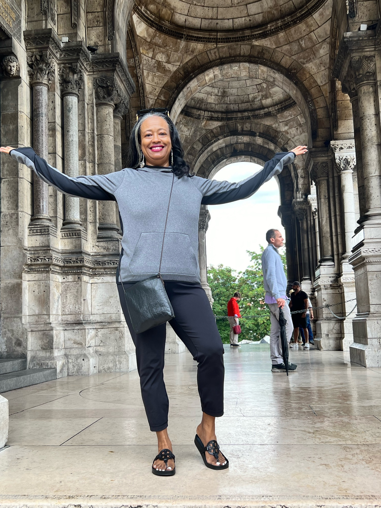 Quick athletic look for sightseeing.

#LTKFitness #LTKFindsUnder100 #LTKMidsize