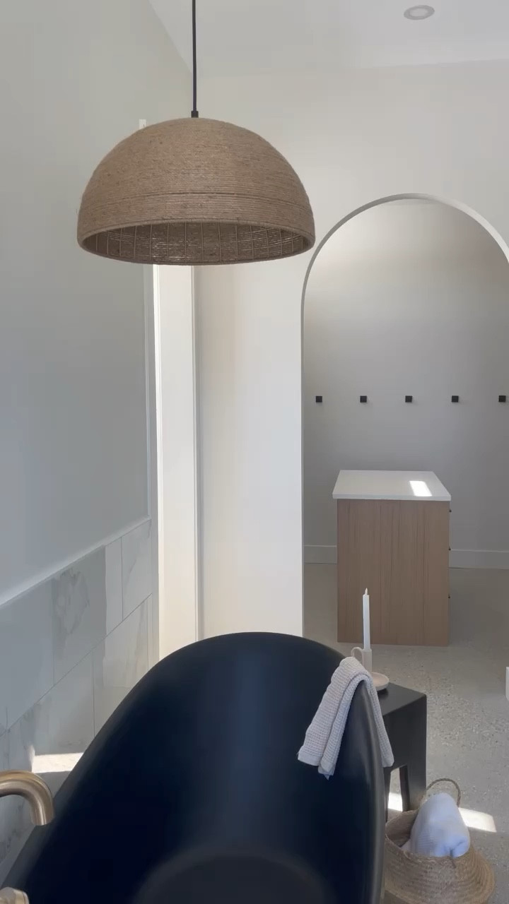 Neutral modern bathroom ideas.

#bathroomdecor #tile #hardware #renovation #knobs #pull #cabinetpull

See details on HomeBunch.com
Design: @citizendesignco

#LTKfamily #LTKstyletip #LTKhome