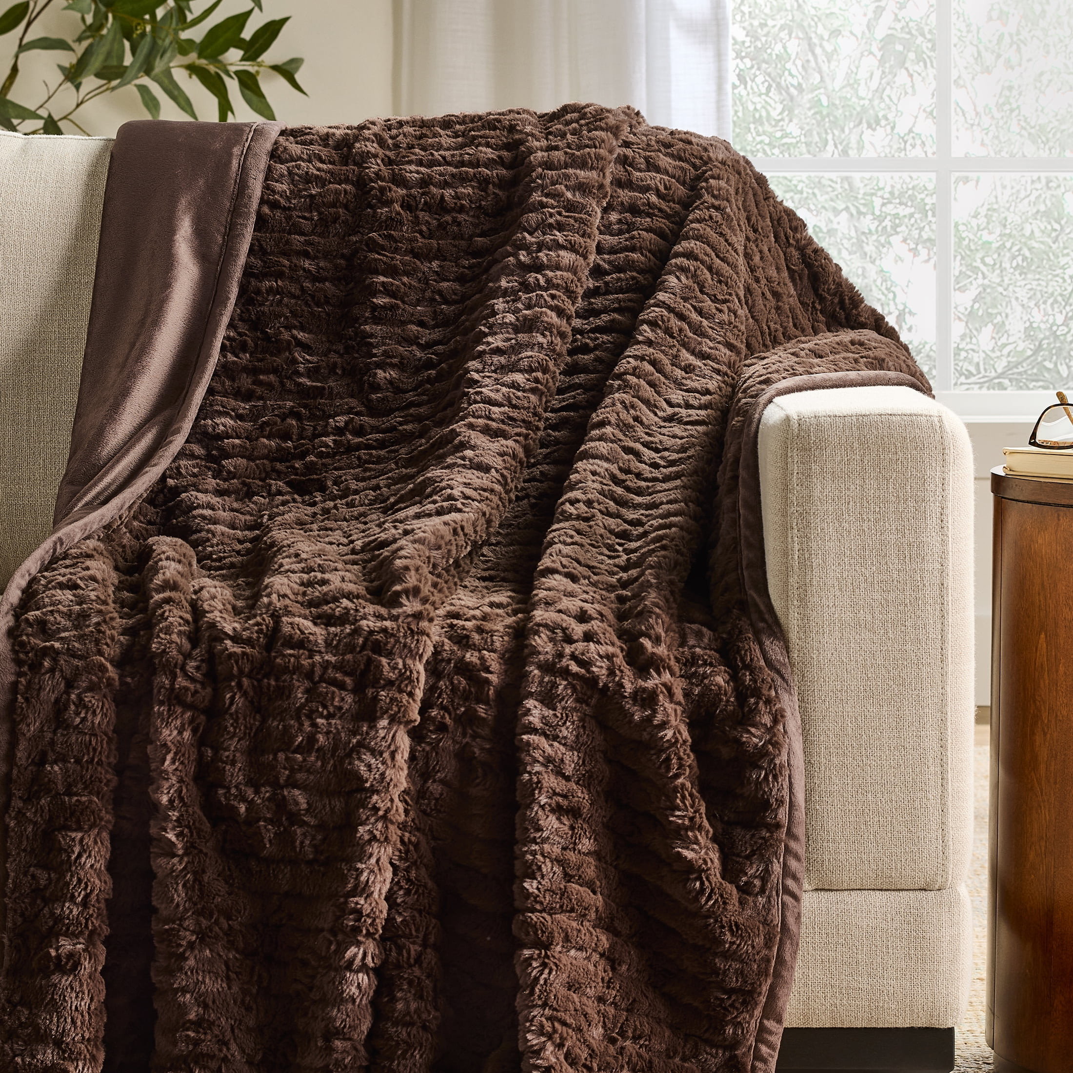 Better Homes & Gardens Brown Twisted Rib Faux Fur Throw, 50" x 72" | Walmart (US)