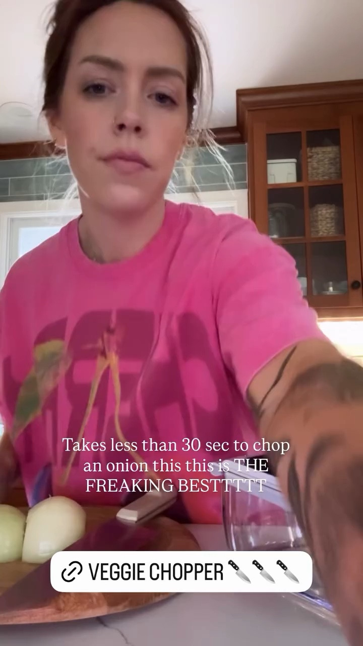 I’m only ever using this veggie chopper 

Amazon finds, kitchen gadgets 

#LTKfoodie #LTKSaleAlert #LTKHome