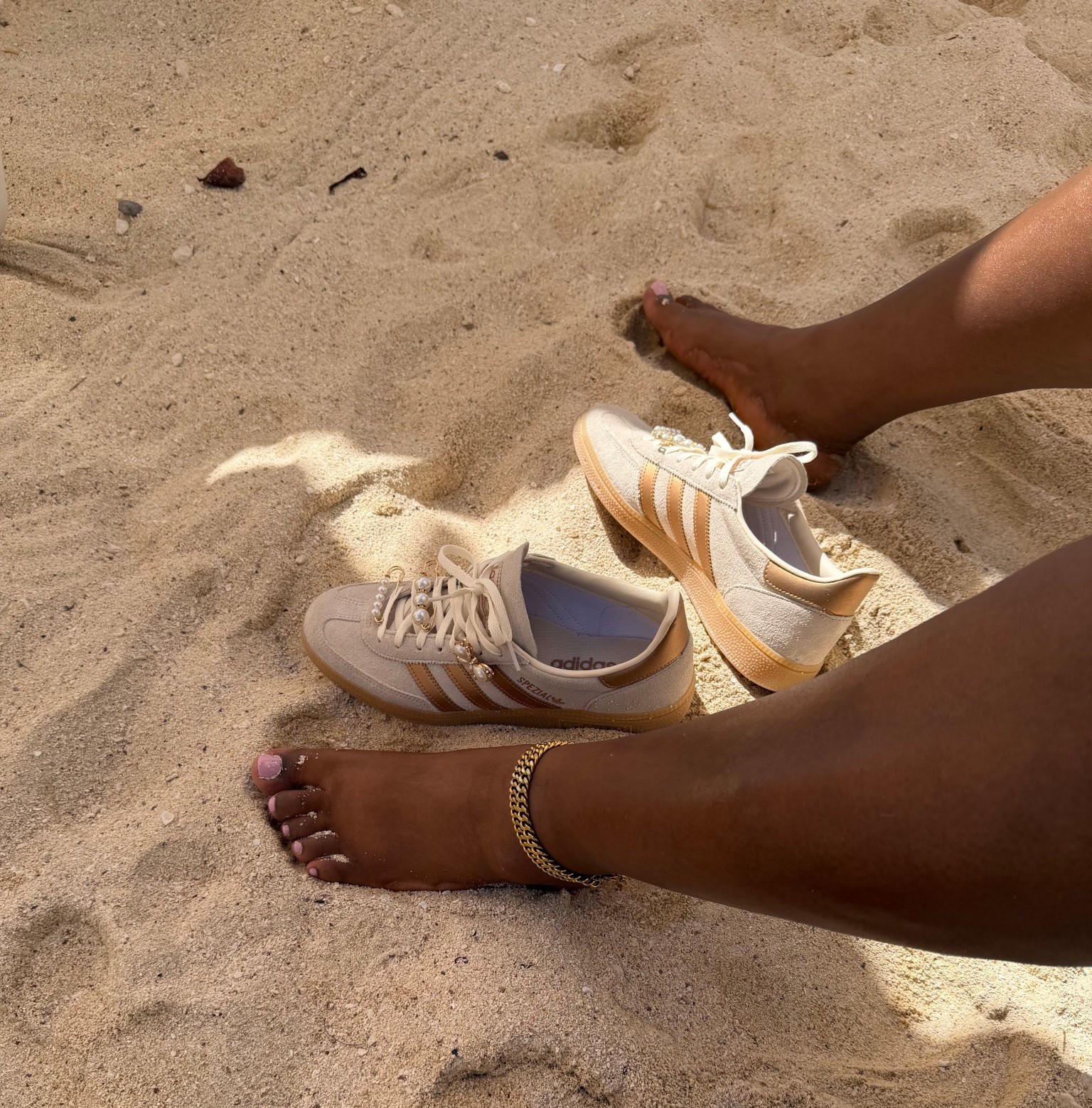 Sand & Addidas go well! 

#LTKPlusSize #LTKOver40 #LTKootd