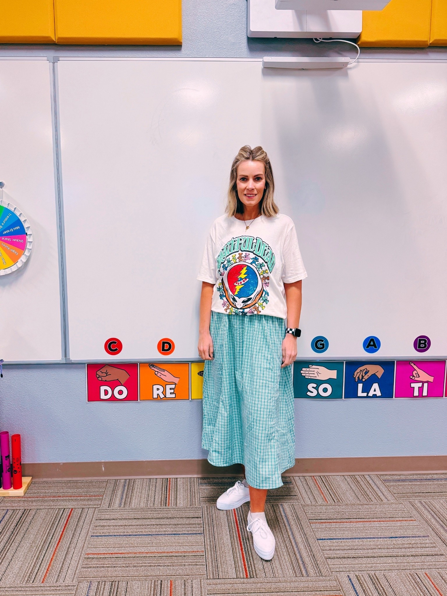 Graphic tees + flowy skirts might be one of my favorite outfit combos for spring lately 💚✨

And plot twist — the “skirt” is actually a dress layered under the tee, which makes this piece SO versatile.

Comfy enough for teaching all day but still fun, colorful, and easy to wear 🎶

Everything linked on my LTK!

#LTKootd #LTKSeasonal #LTKWorkwear
