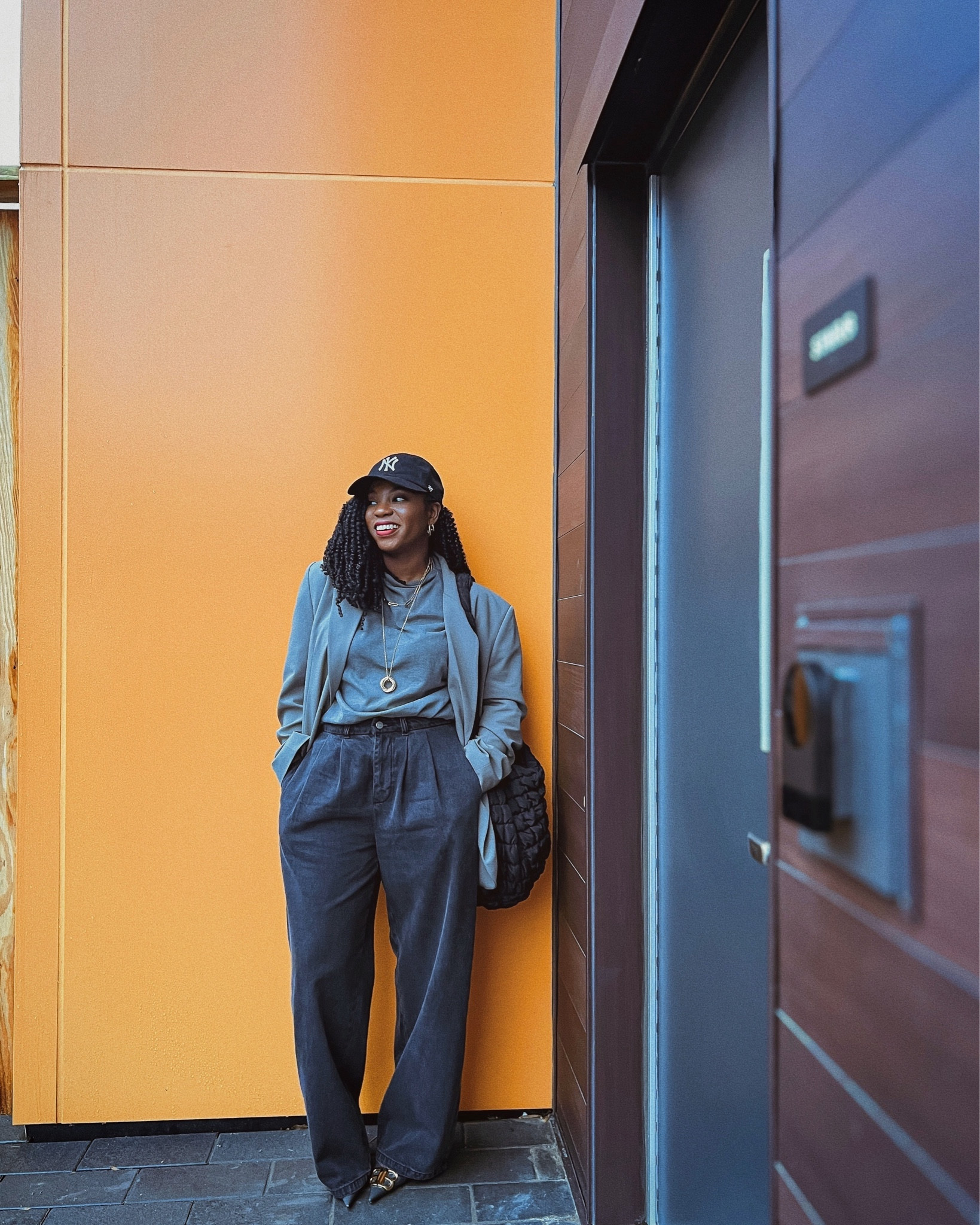 Blazer outfit, oversized jeans 

#LTKmidsize