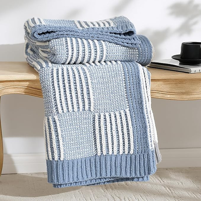 Am\u00e9lie Home Knit Throw Blanket, Soft Chenille Cozy Breathable Dual Tone Checkered Chunky Dec... | Amazon (US)