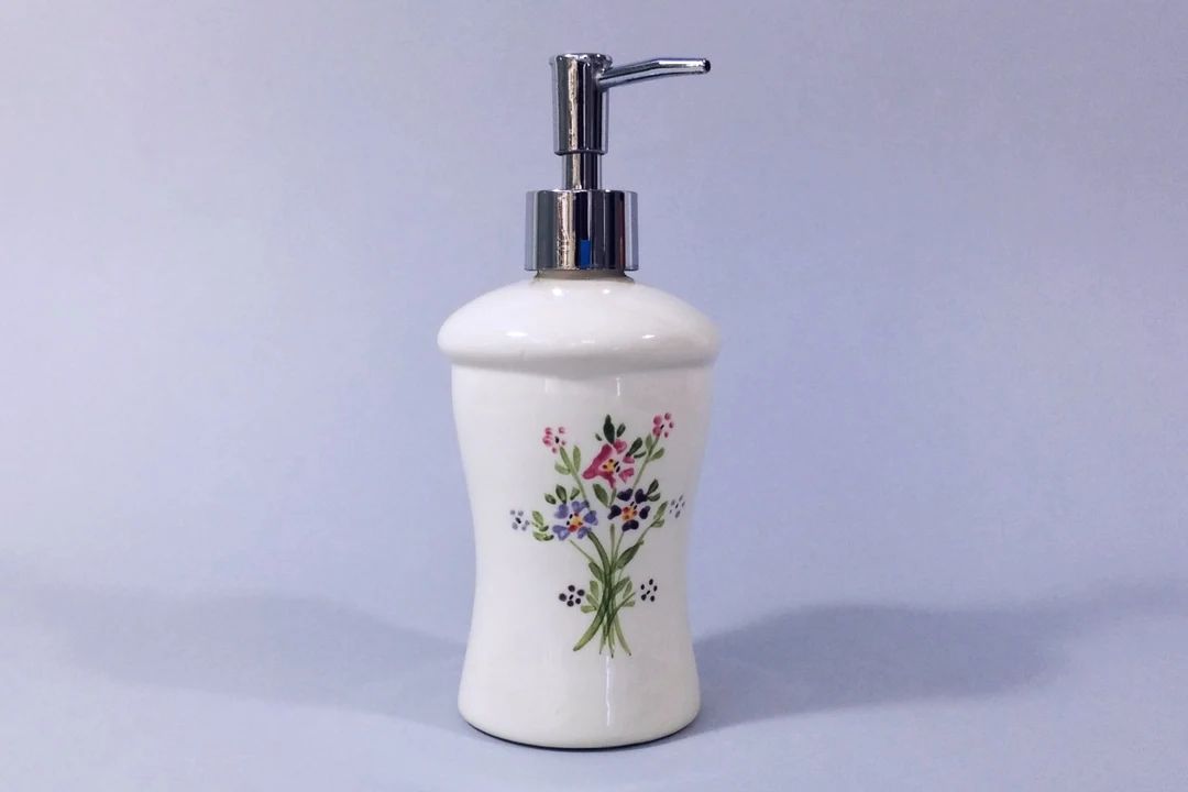 Soap dispenser, White ceramic soap pump, lotion pump, lotion dispenser, handmade in retro vintage... | Etsy (UK)
