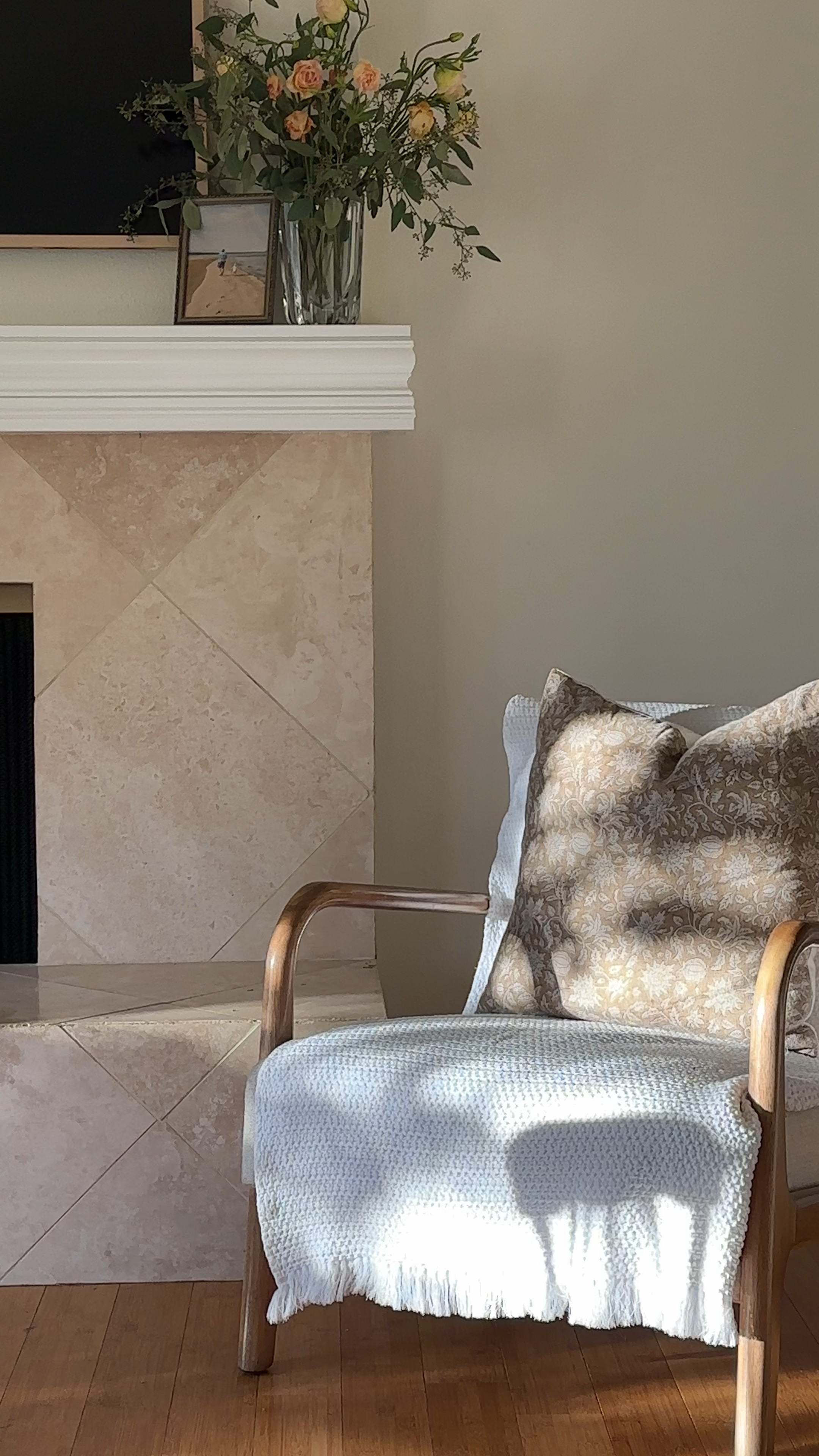 Accent chair, throw pillow 

#LTKhome #LTKstyletip