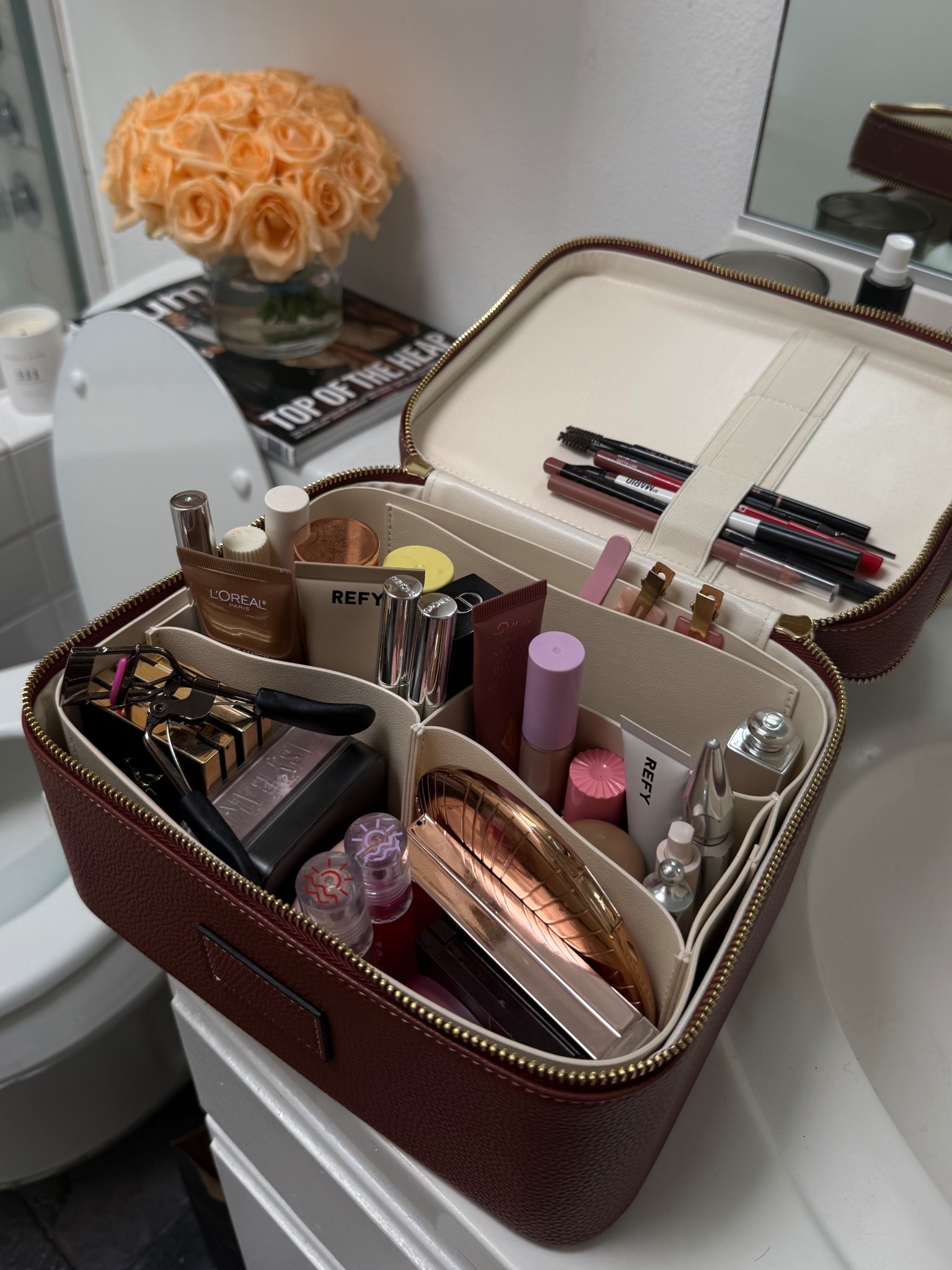 New vanity cases who dis 👀 I had the Bris vanity case for years and this is SO much better! 🧸 I have both styles tagged in the color Ginger