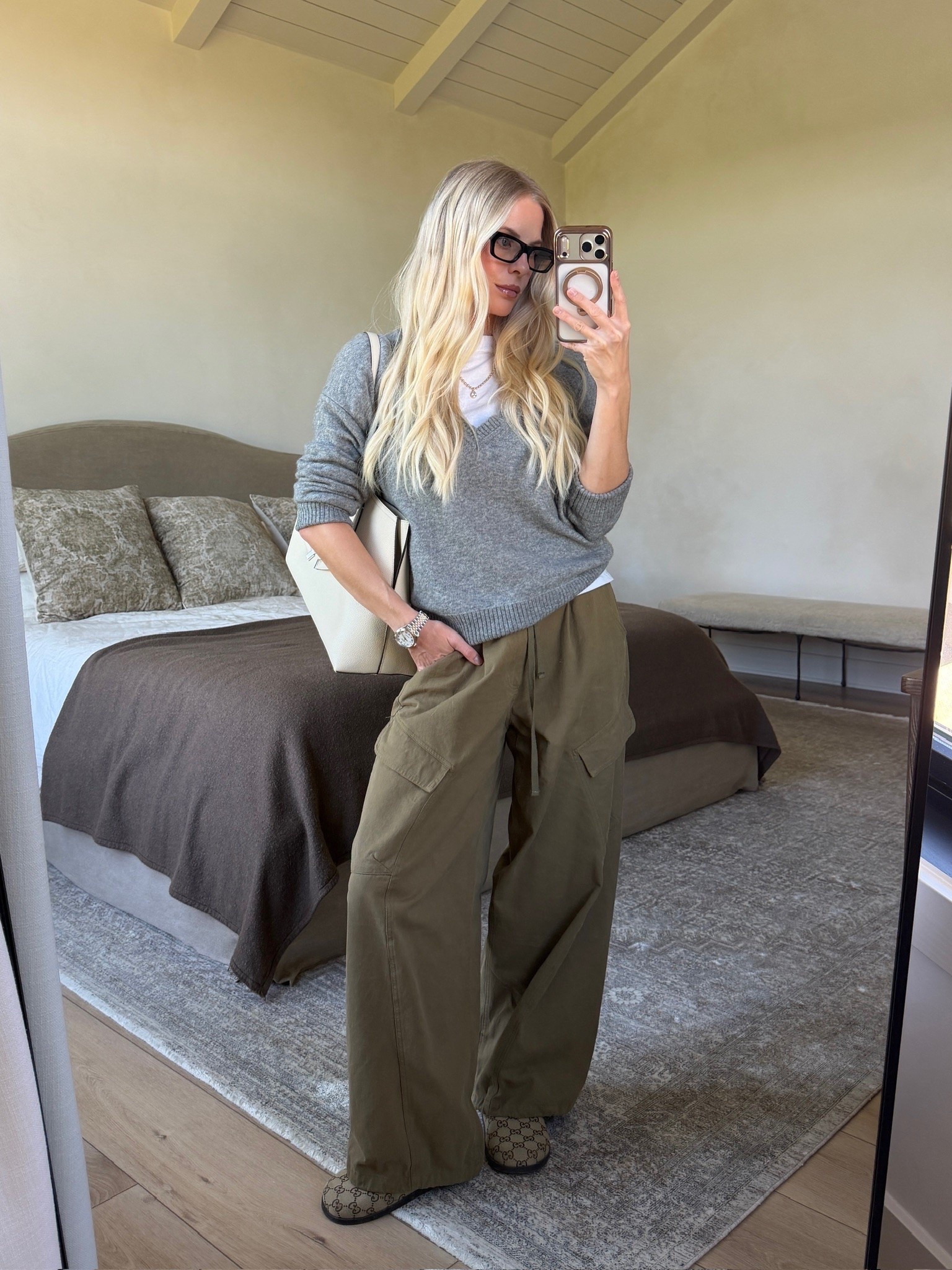 SIZE: med in sweater, linked similar tees, 28 in pants, shoes run tts, code KATHLEEN20 for discount on glasses! #kathleenpost

Fall outfit inspo, fall fashion, fall transition look