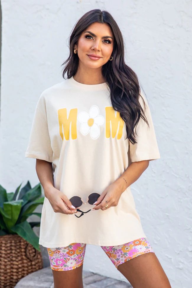 Mom Daisy Ivory Oversized Graphic Tee | Pink Lily