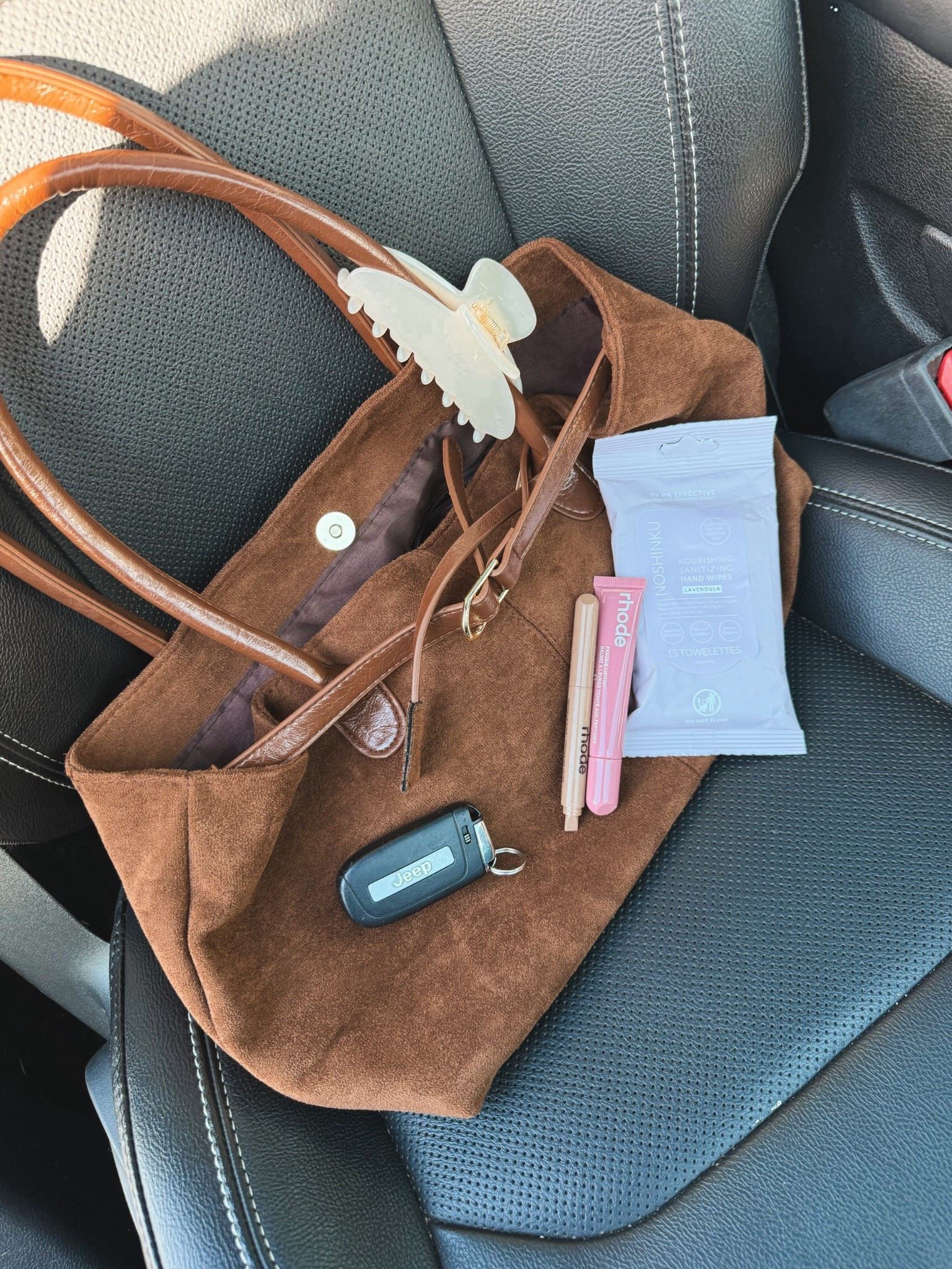 What’s in my bag!! 

#LTKSeasonal #LTKItBag #LTKStyleTip