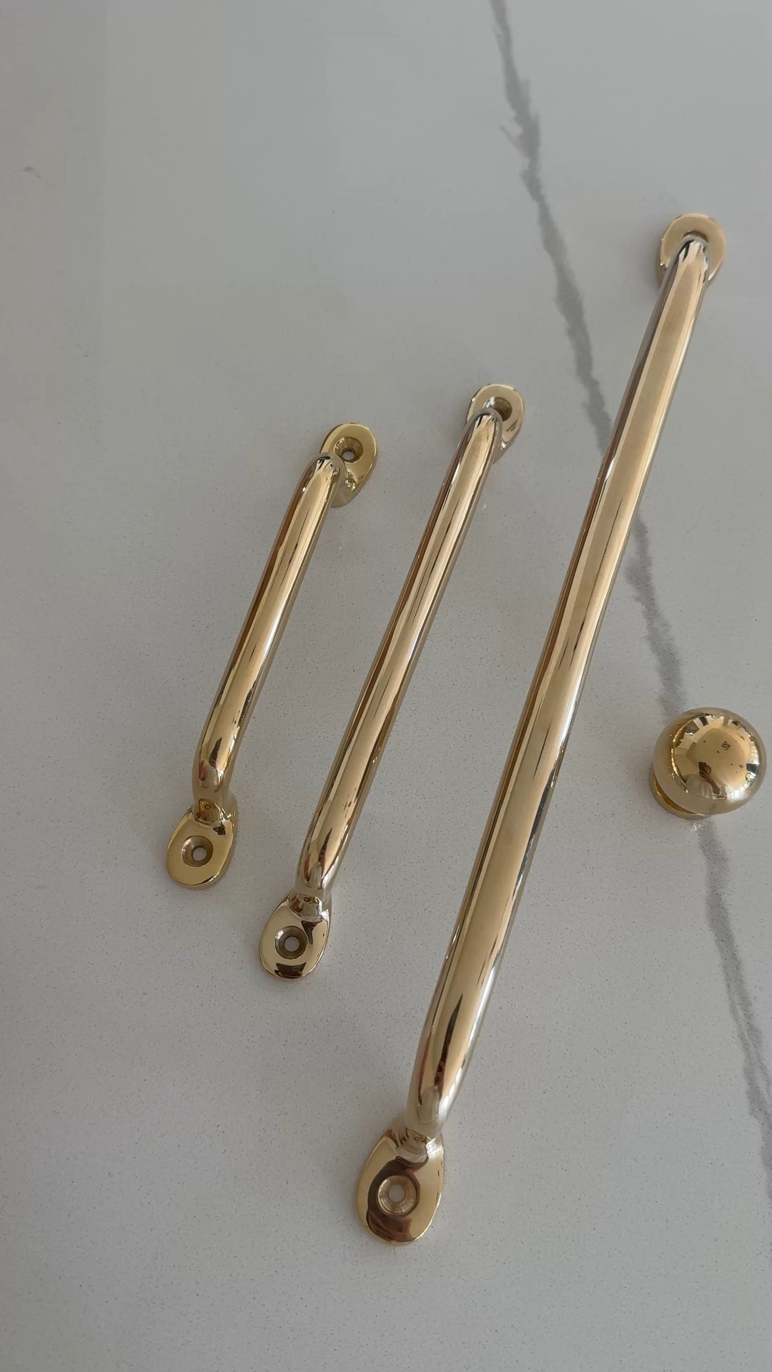 New kitchen pulls and knobs!! Amazing quality!!!! A fraction of the cost of the Rejuvenation ones! These are unlacquered brass  so they will patina over time and I can’t wait to see them age over time!! 

1” knob
5” , 7”, and 12” pulls 

Kitchen hardware, brass knobs and pulls 

#LTKHome