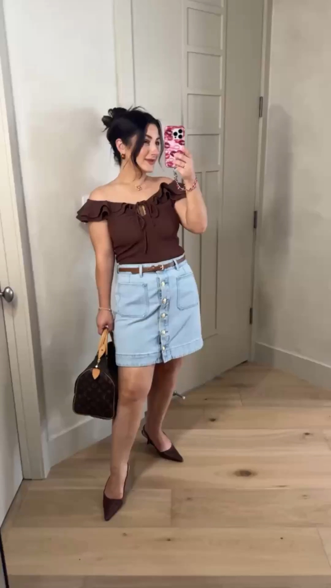 Cute ruffle top and denim skirt!! Looks so chic!!!

Top size small 
Skirt size small 

5'0" 140lbs 

#LTKSeasonal #LTKPetite #LTKootd