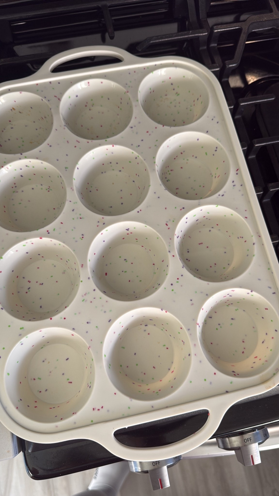 Silicone muffin mold 