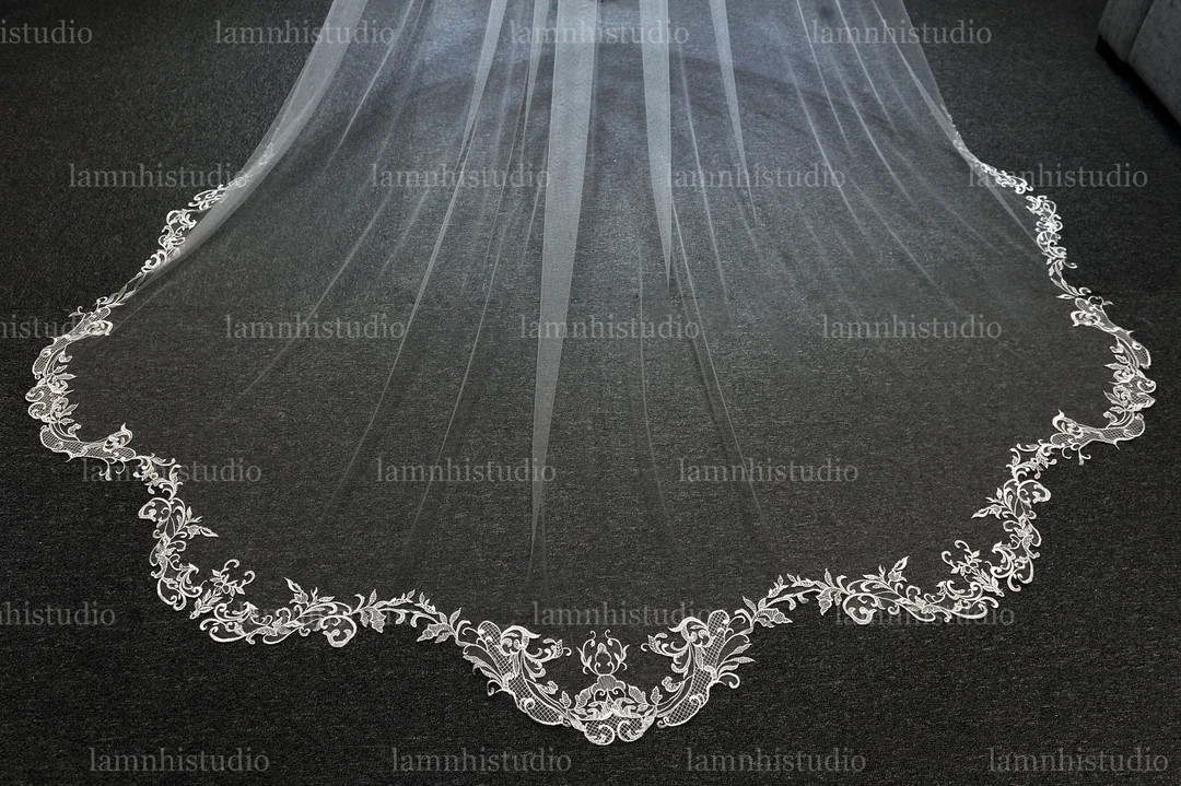 LS144/ lace veil/ scalloped veil/bridal veil/wedding veil/ cathedral veil/custom veil/ simpe veil... | Etsy (CAD)