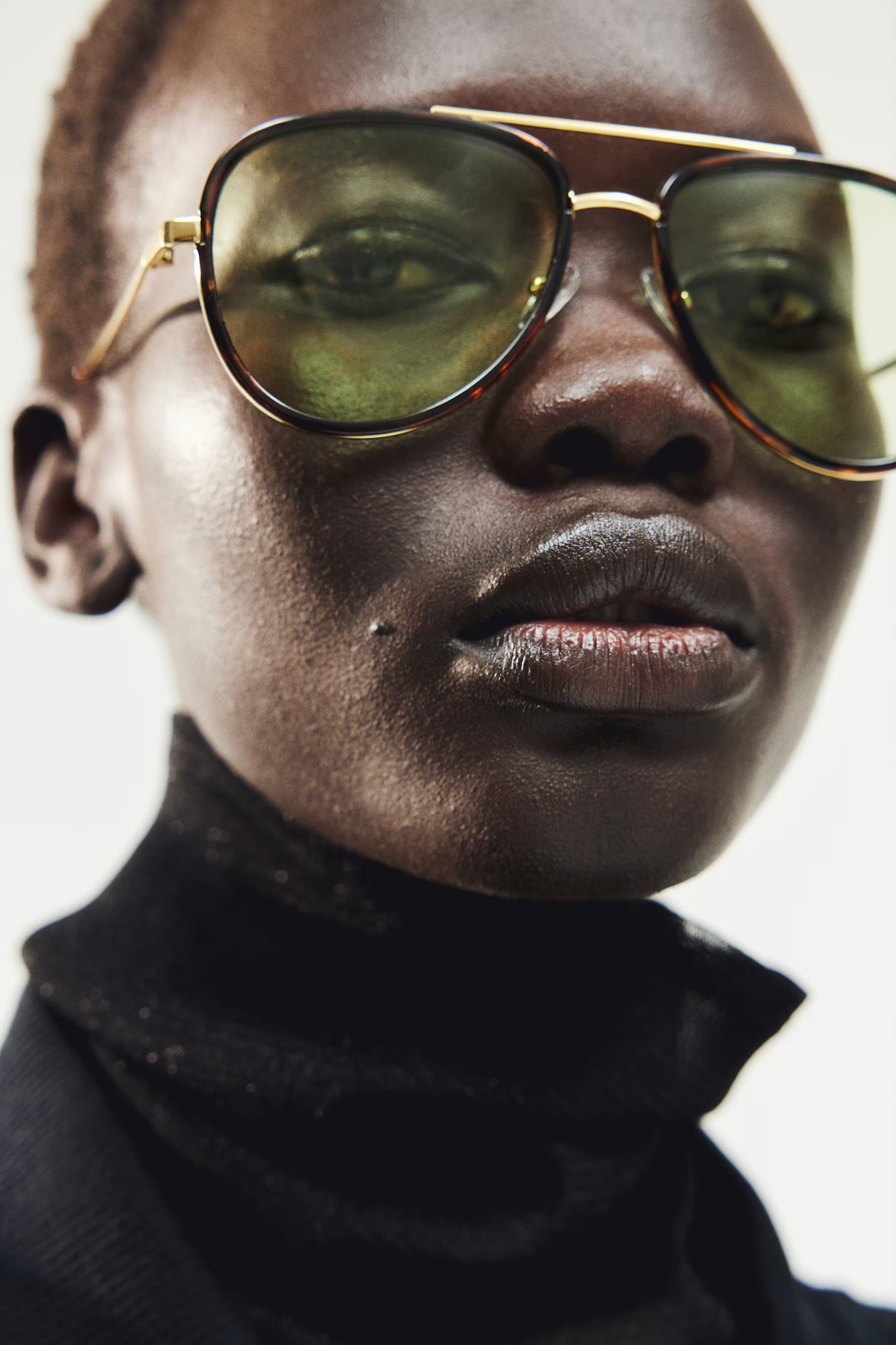 Sunglasses | H&M (UK, MY, IN, SG, PH, TW, HK)