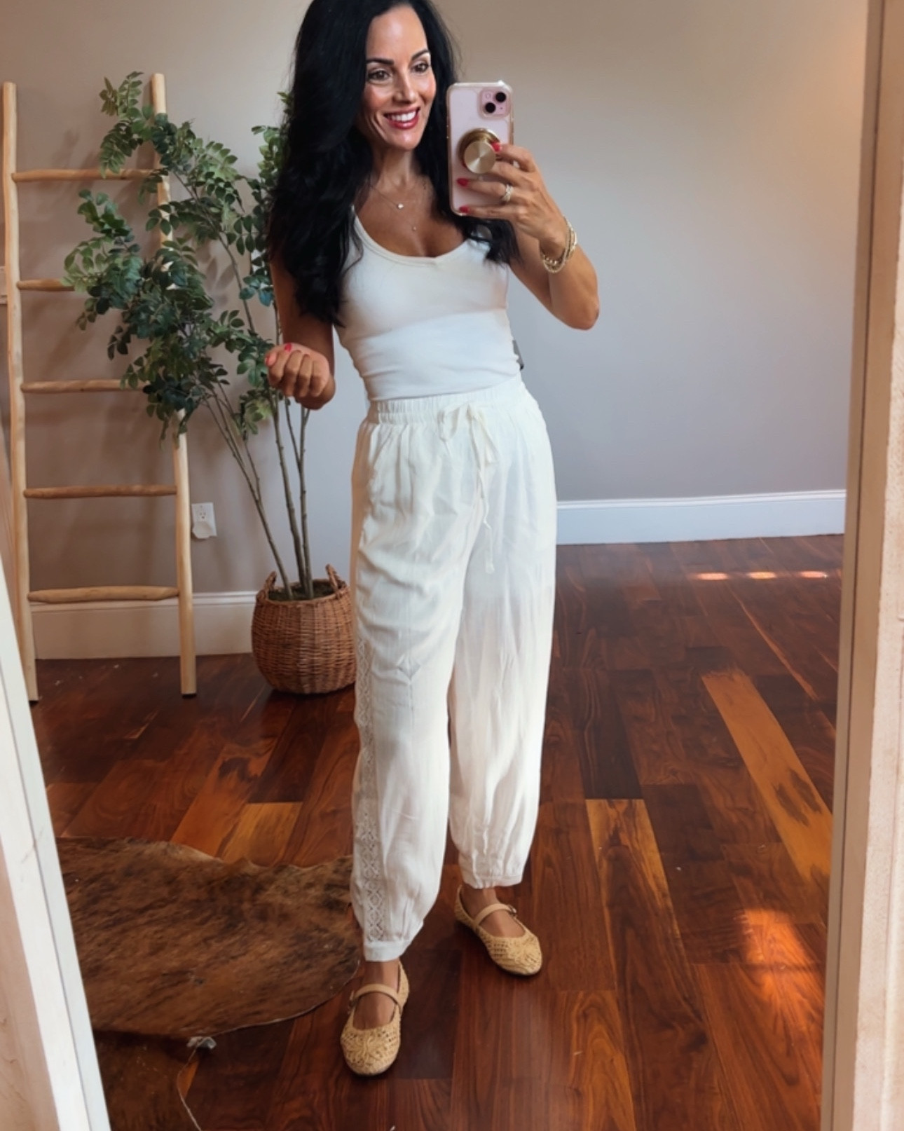 Really cute summer pants
Elastic waist has pockets and a lace detail on the leg


#LTKootd #LTKOver40 #LTKTravel