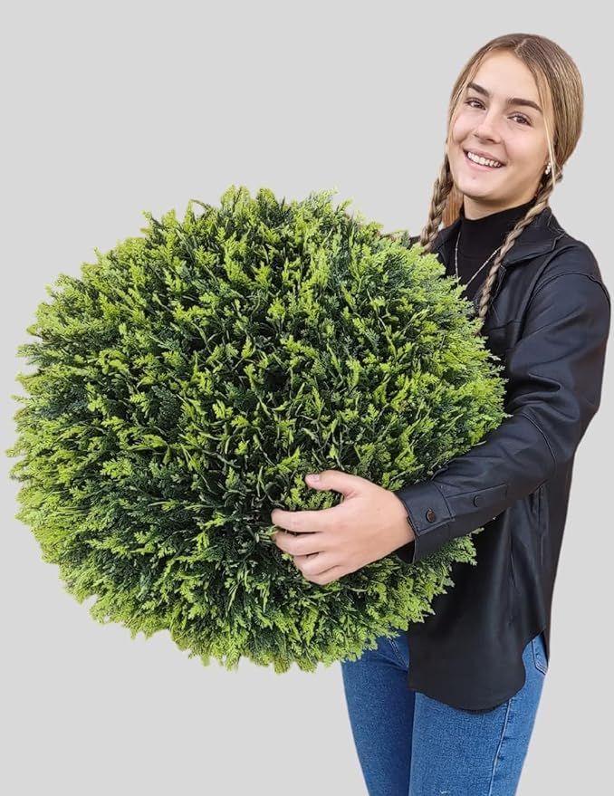 23" XL Topiary Balls (Cedar (Cypress), 1 Topiary Ball (2 Halves)) | Amazon (US)