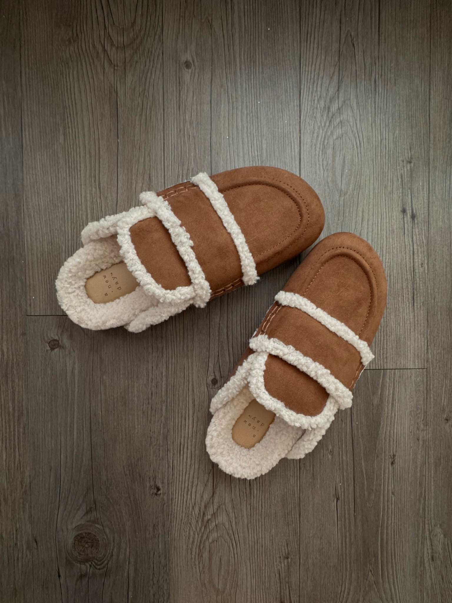 Shearling lined mules
#LTKFIND

#LTKSeasonal #LTKFindsUnder100 #LTKShoeCrush