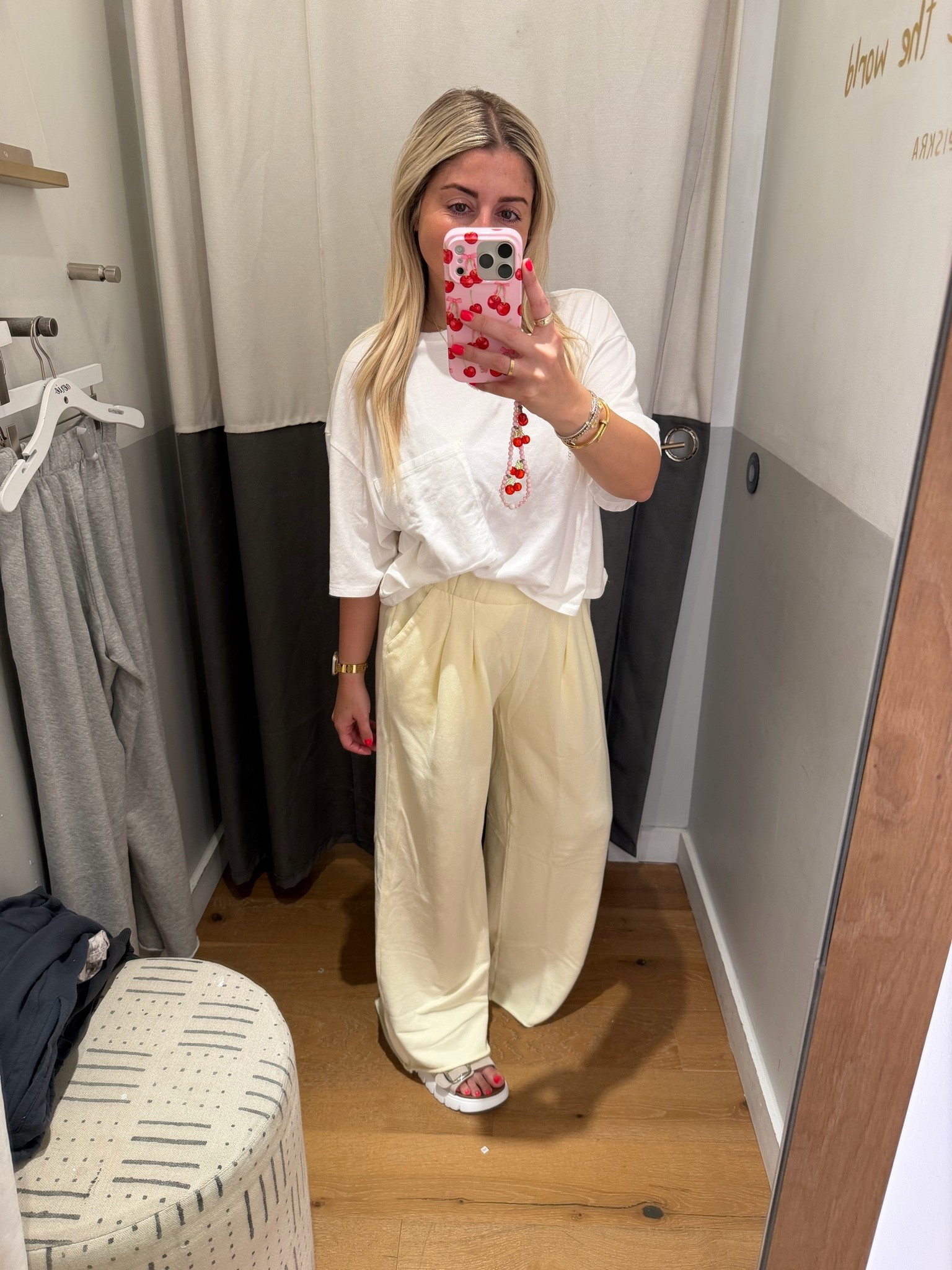 @Aerie outfit on sale
Small tee
Xs trousers 
Sandals tts

#LTKootd #LTKSaleAlert