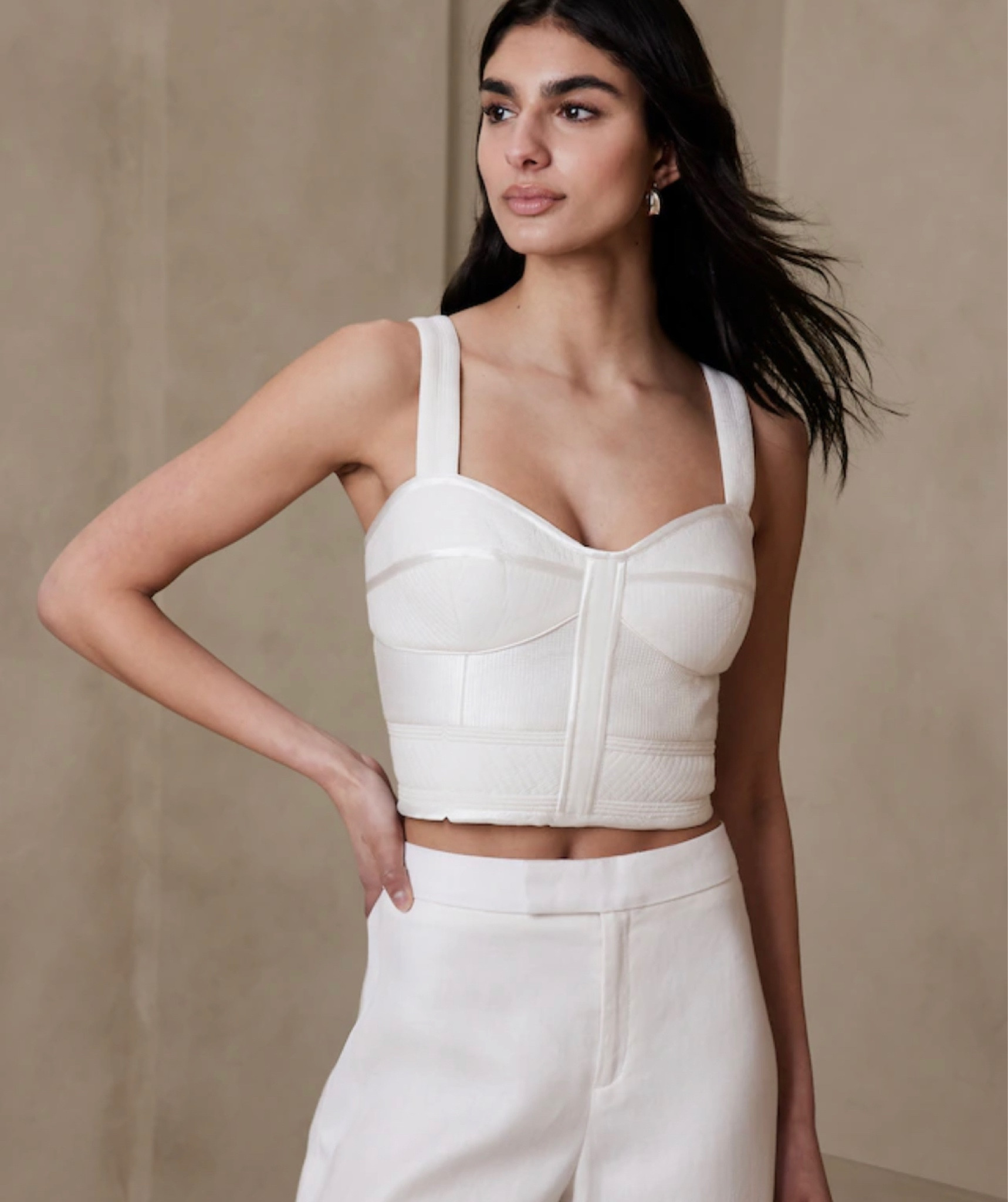 40% off -applied to full-price items at checkout. Really loving the Clover Collection from Banana Republic. Perfect for summer vacation in Italy, or for elevated work wear 

#LTKSale #LTKworkwear #LTKsalealert