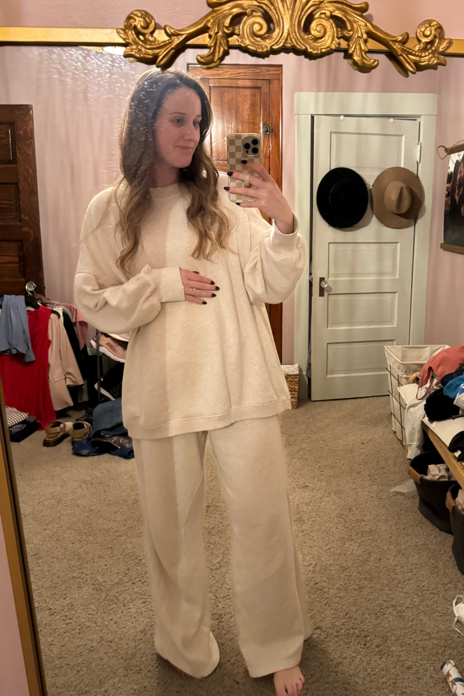 The COMFIEST set that I will be living in this fall! I also got it in blue 🤭 these pants come in long which as a 5’10” girly with long legs and a growing belly, I appreciate so so much! 

#LTKFindsUnder100 #LTKBump #LTKSeasonal