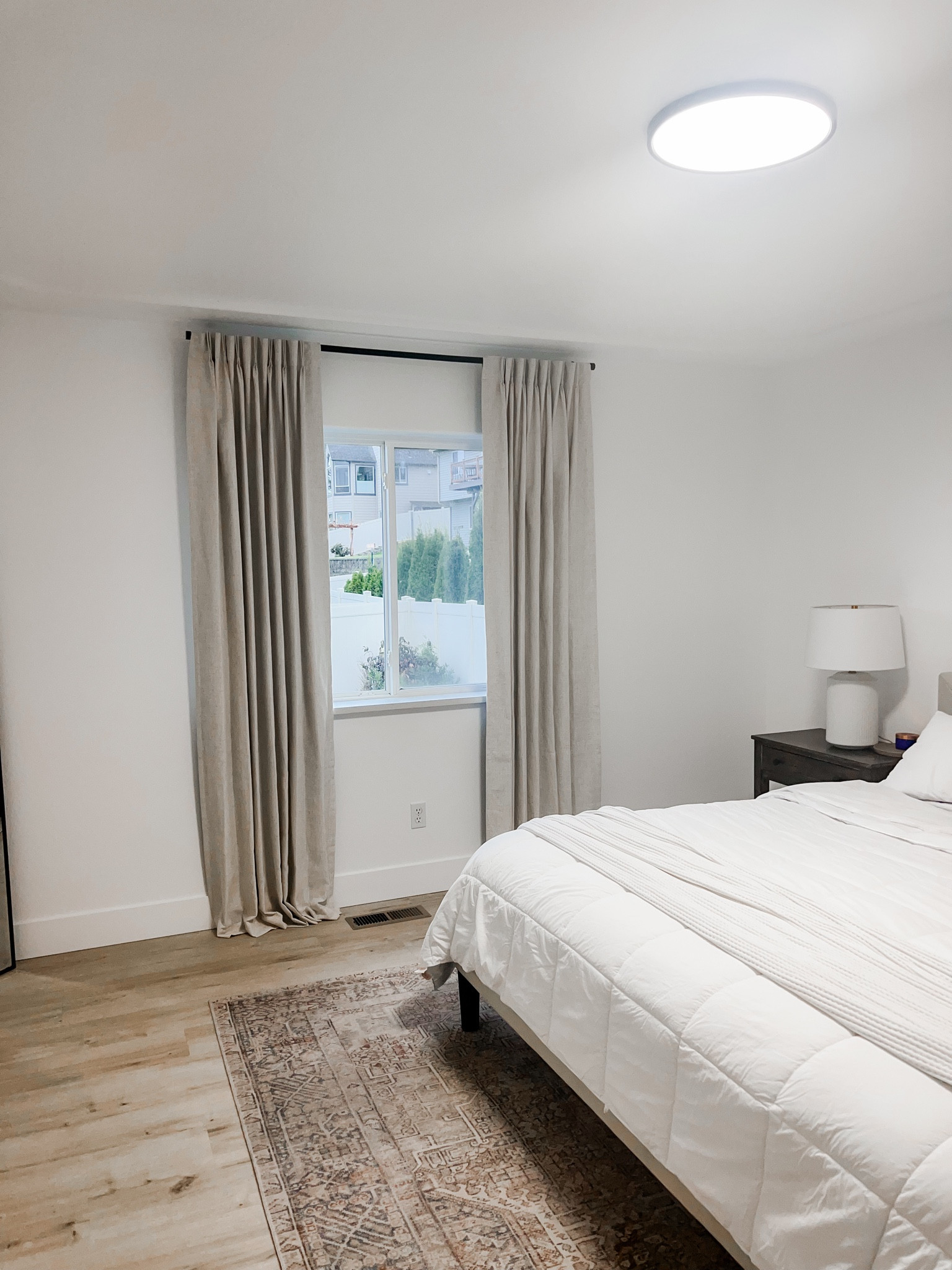 The absolute best memory pleated curtains on a budget.

#LTKhome #LTKstyletip