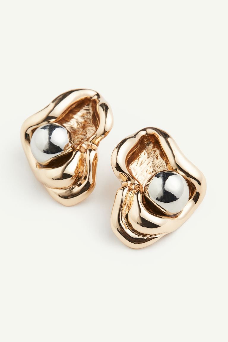 Organic-shaped earrings - Gold-coloured - Ladies | H&M GB | H&M (UK, MY, IN, SG, PH, TW, HK)