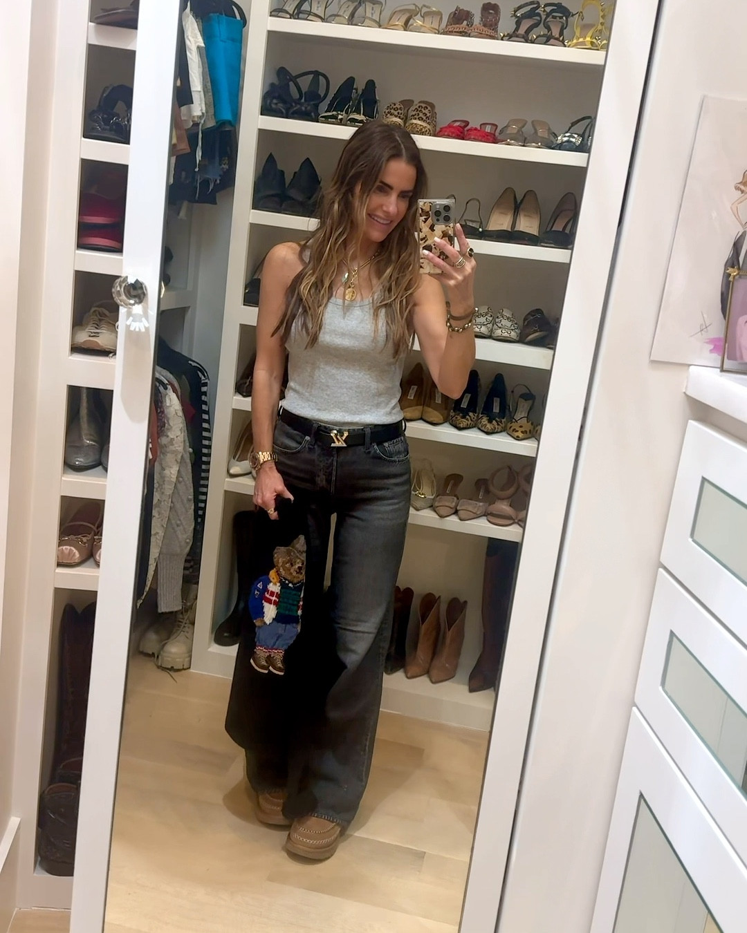 currently loading girls trip to telluride 🎿 ⛷️ just me and a few drs so i’m in good hands lol 

wearing my fav viral denim that are actually sweatpants! 

beyond comfy & so cool too. run slightly big im wearing a 24 i sized down bc so soft & stretchy

the best tank i own in practically every color size up im wearing a M

boots run slightly small i sized up 1/2 size 


#LTKTravel #LTKootd #LTKdayinmylife