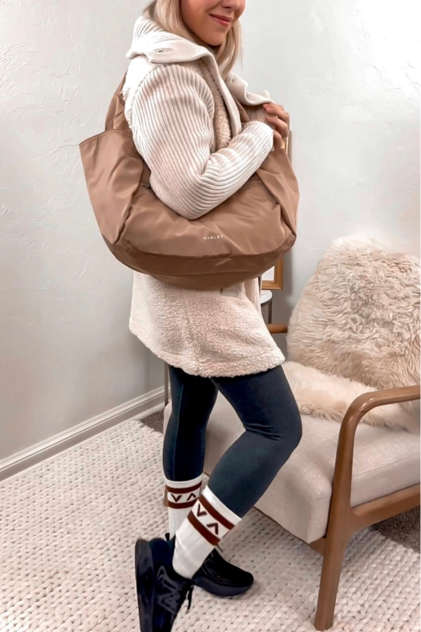 These warm leggings are selling out ASAP!


#LTKfit #LTKunder100 #LTKstyletip